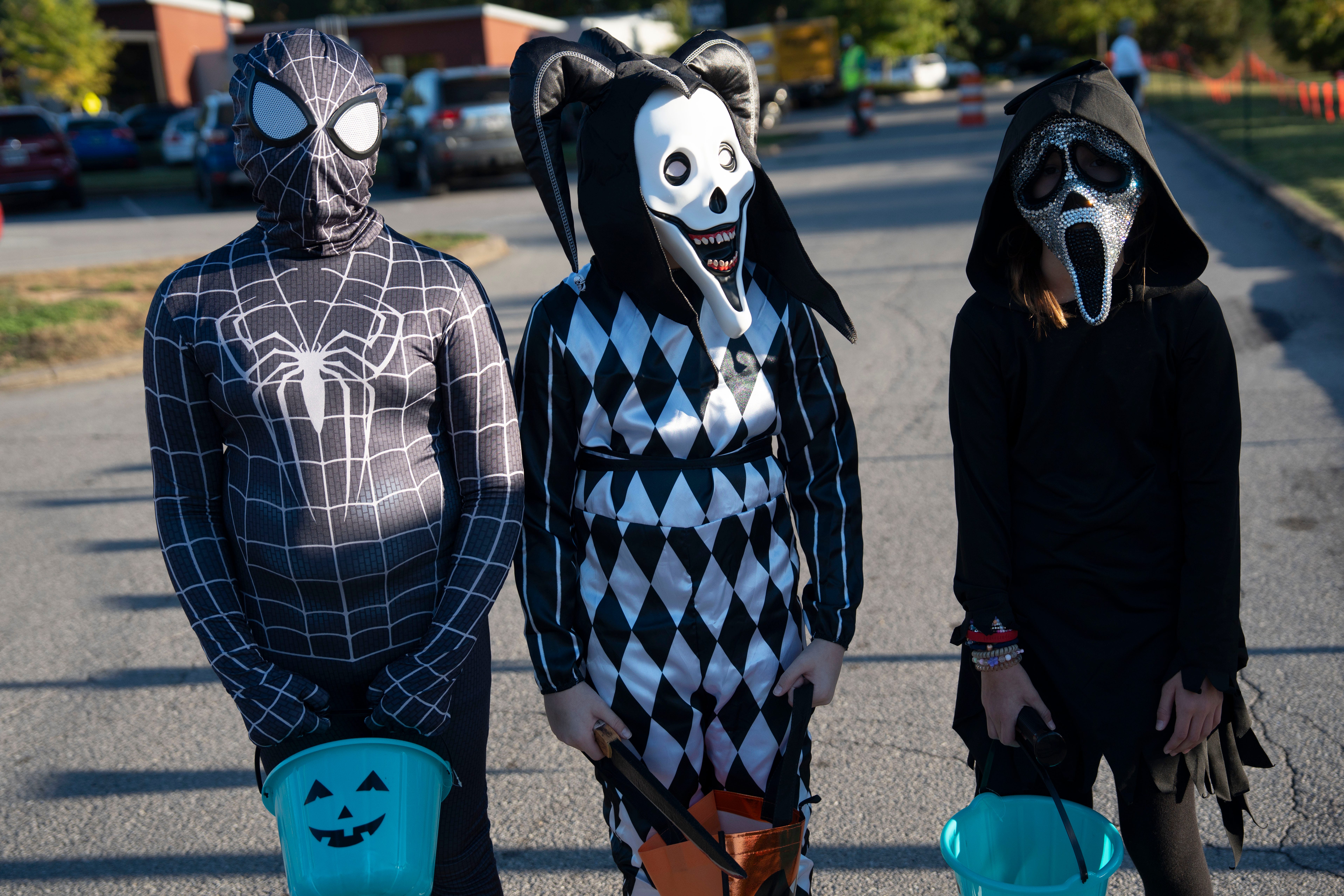 Six Ridge Partners Oak Ridge families enjoy 44th Halloween party - AOL