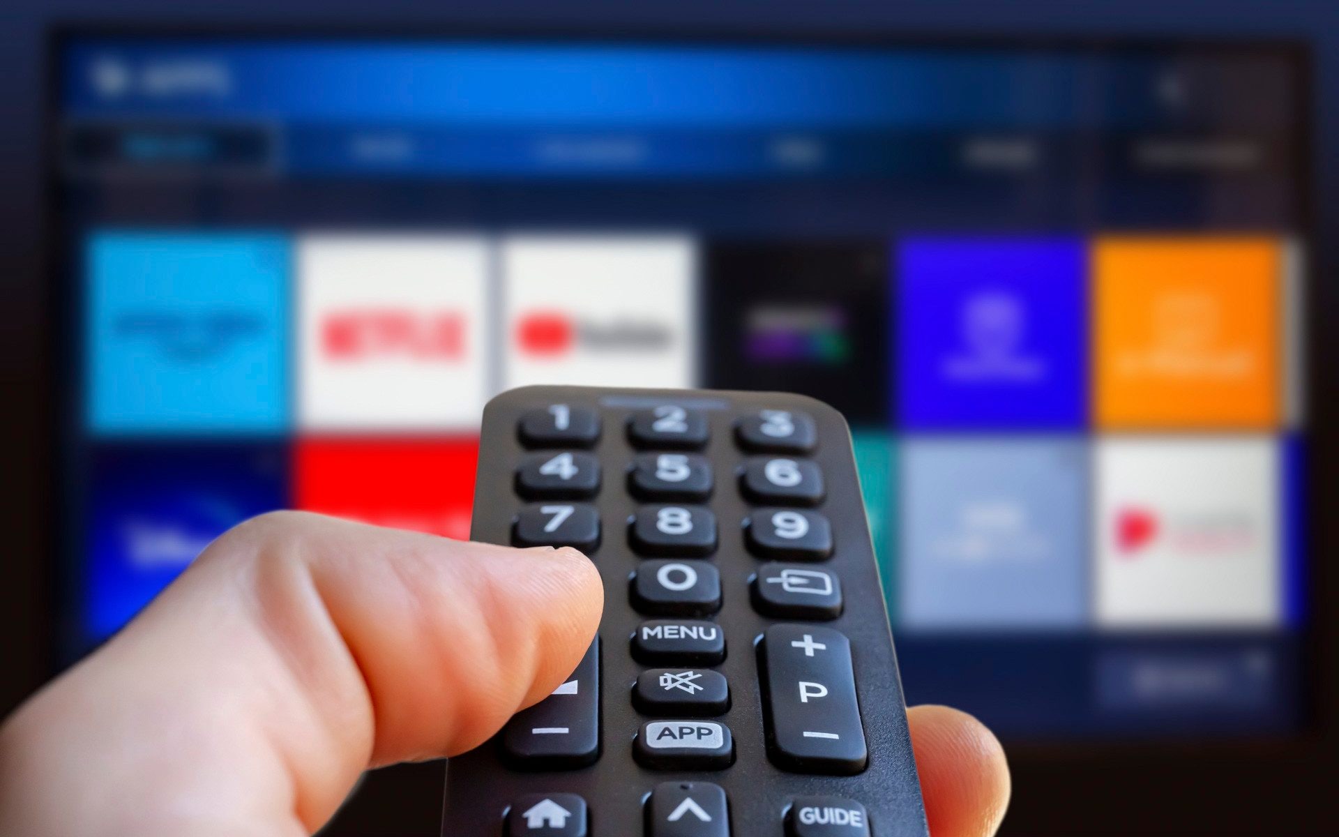 Smart TVs to switch on more slowly under EU net zero rules