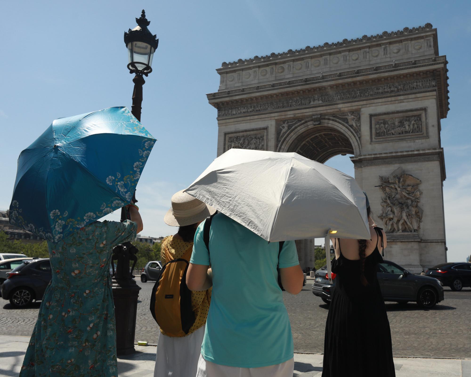 Heat killed staggering 50 , 000 people in Europe cities this summer , scientists warn