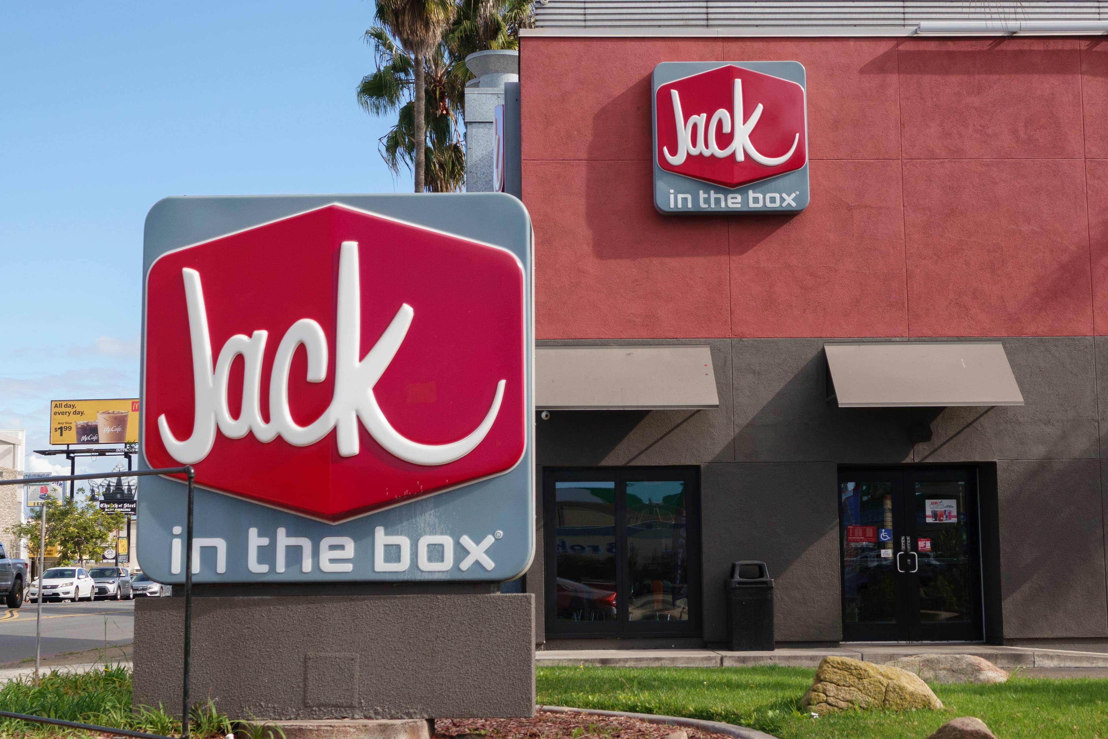 Jack in the Box's Sold-Out 'Simpsons' Collectible Cups Are Coming Back ...