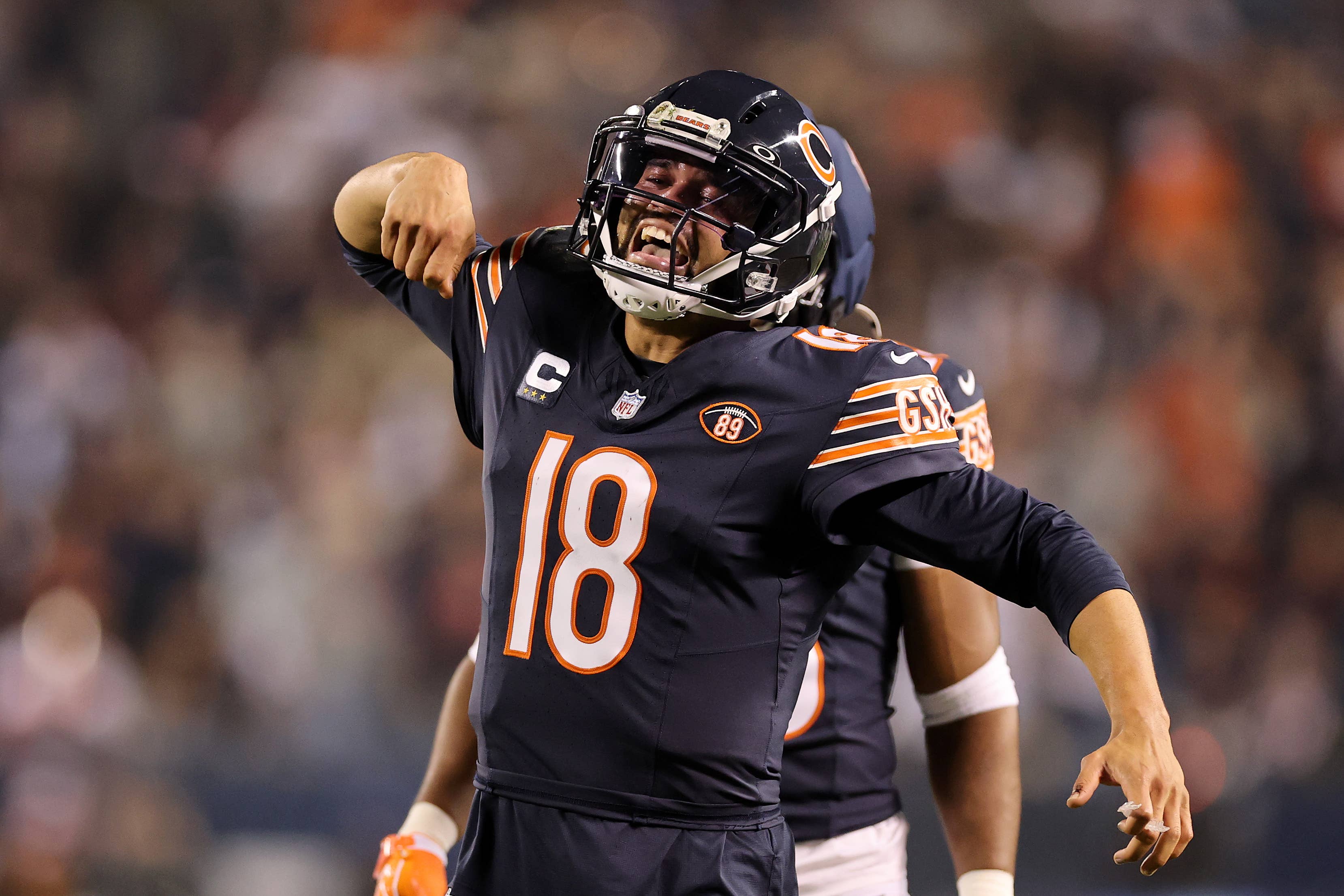 Bears Move to 5-2 After Caleb Williams Bests Drake Maye in Head-to-Head ...