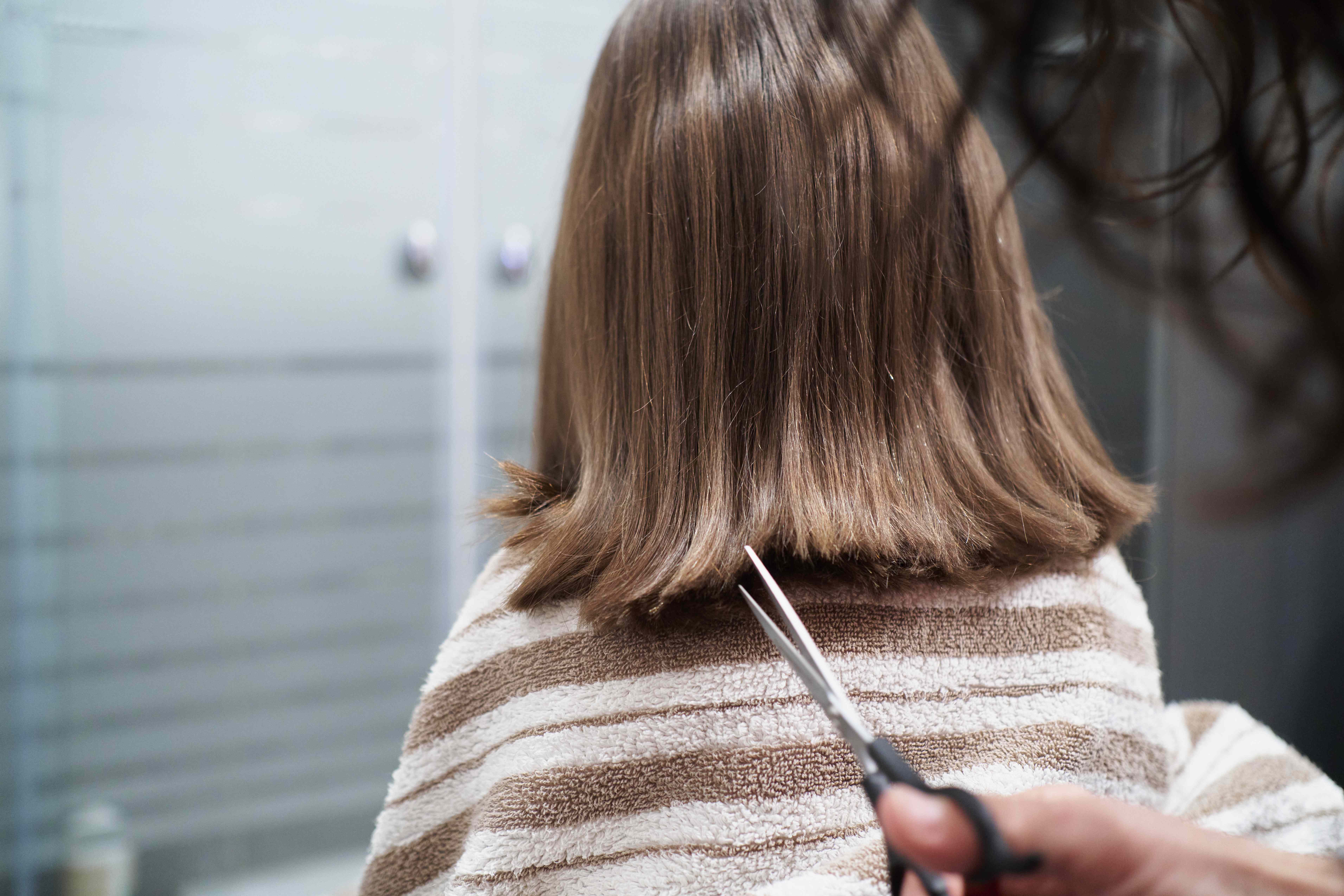 The Haircut Mistake That Makes Fine Hair Look Even Thinner, According ...