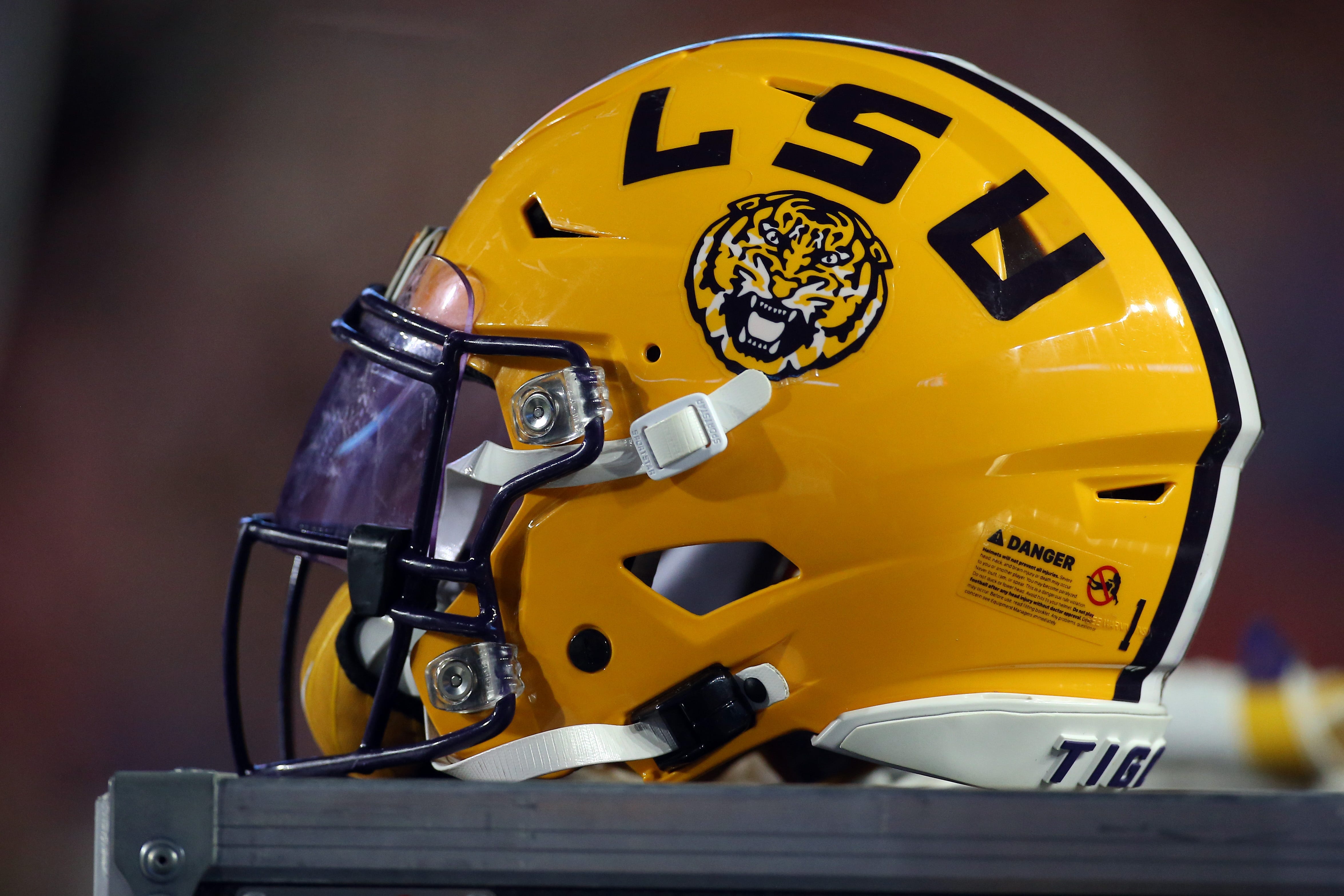 These LSU football players will miss Auburn game due to injury