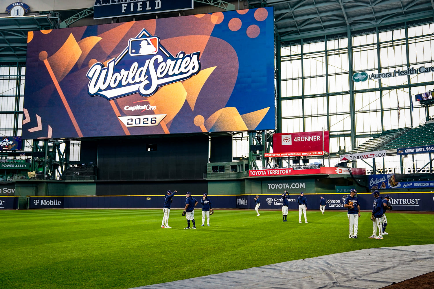 With MLB lockout looming, World Series readies for two small-market ...