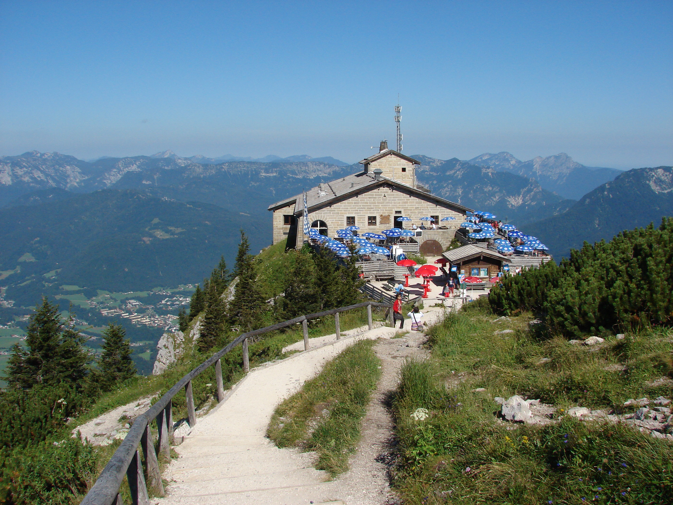 A fire devastates the Eagle's Nest retreat built for Hitler in Germany. A suspect is detained - AOL