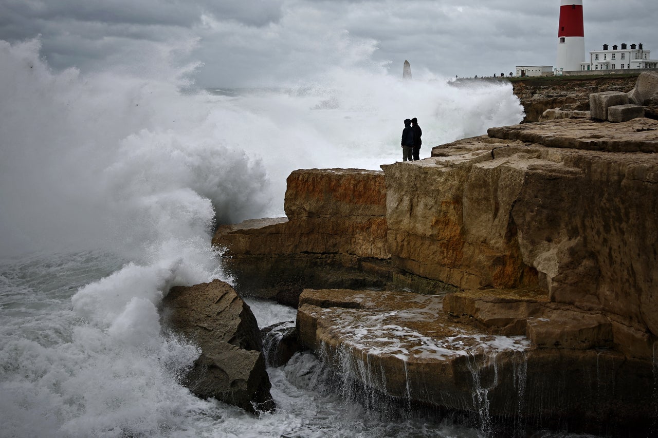 Pier Collapse Storm Austen: Brighton’s West pier partially collapses as 110mph winds ...