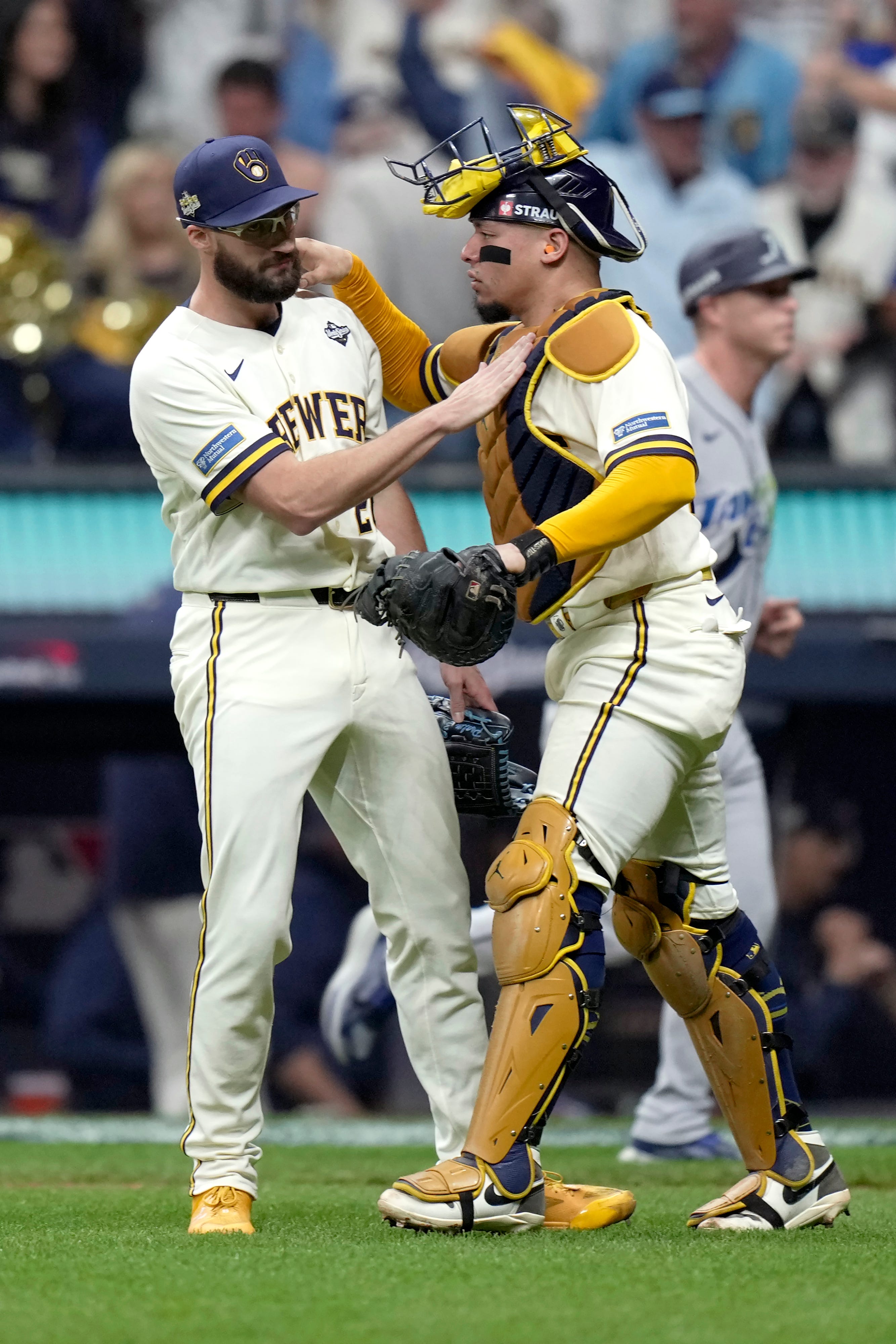MLB world in awe of Aaron Ashby over his historic run - AOL
