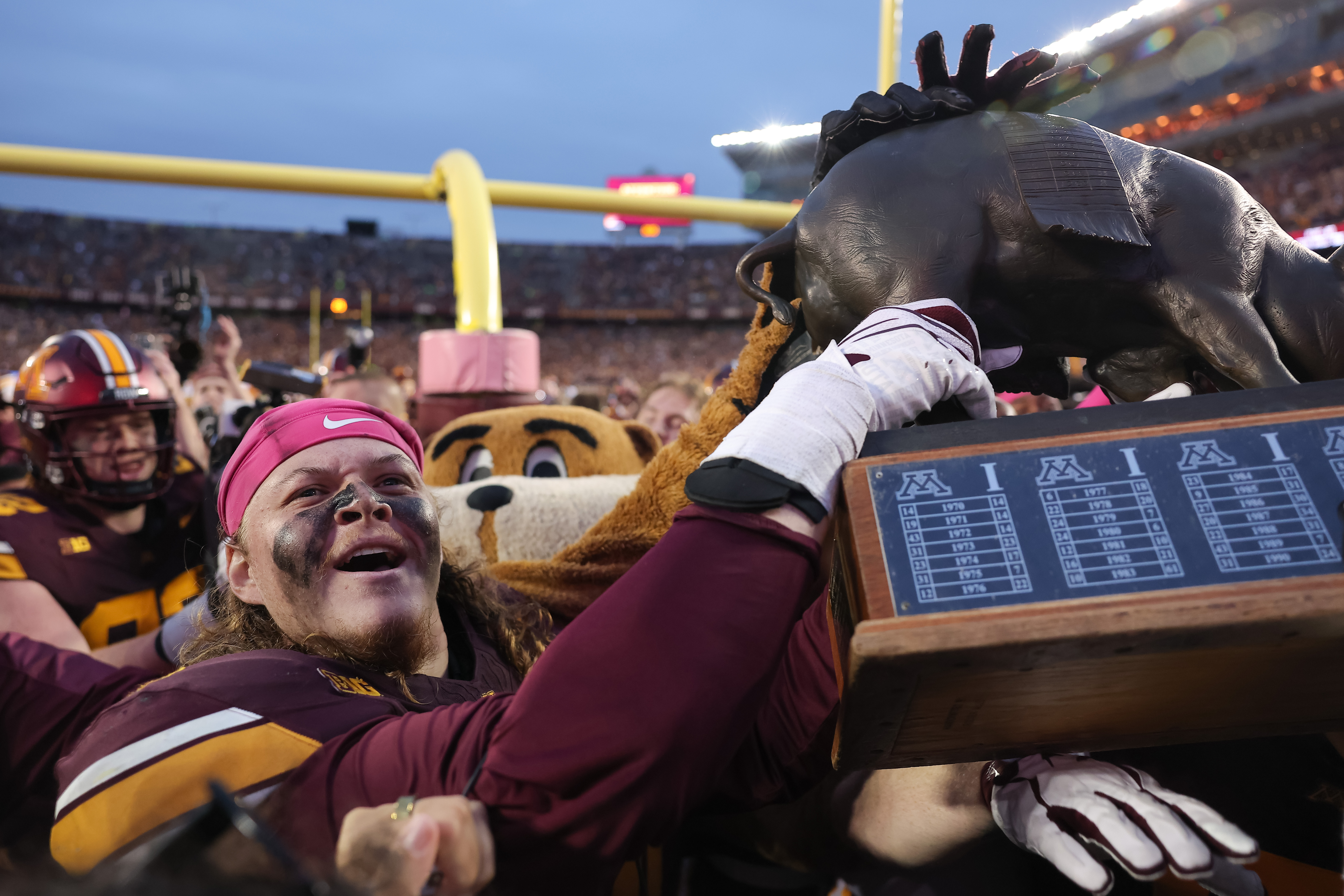 Drzewiecki's field goal as time expires lifts Minnesota past No. 15 ...