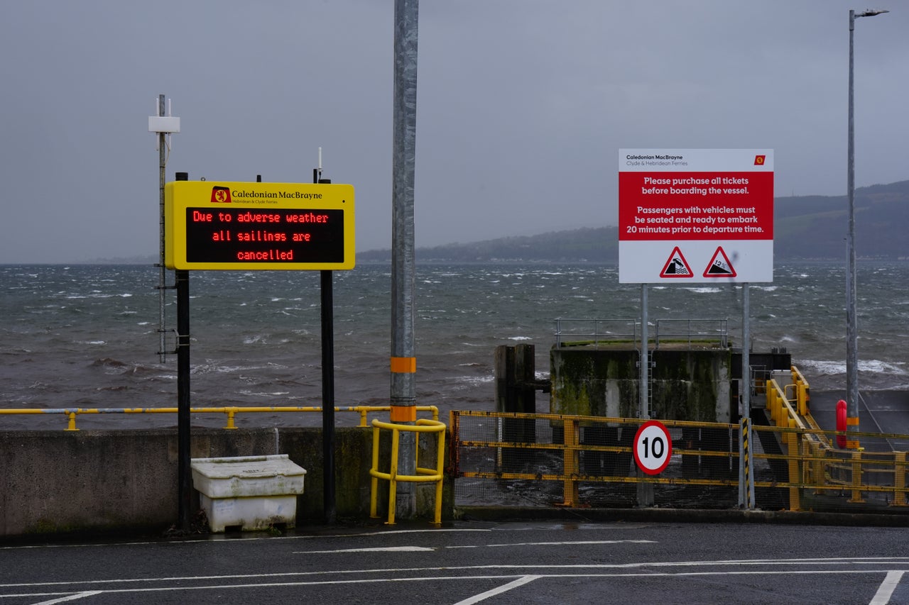 Storm Boelo mapped: Where strong gales and rain will hit UK today - AOL