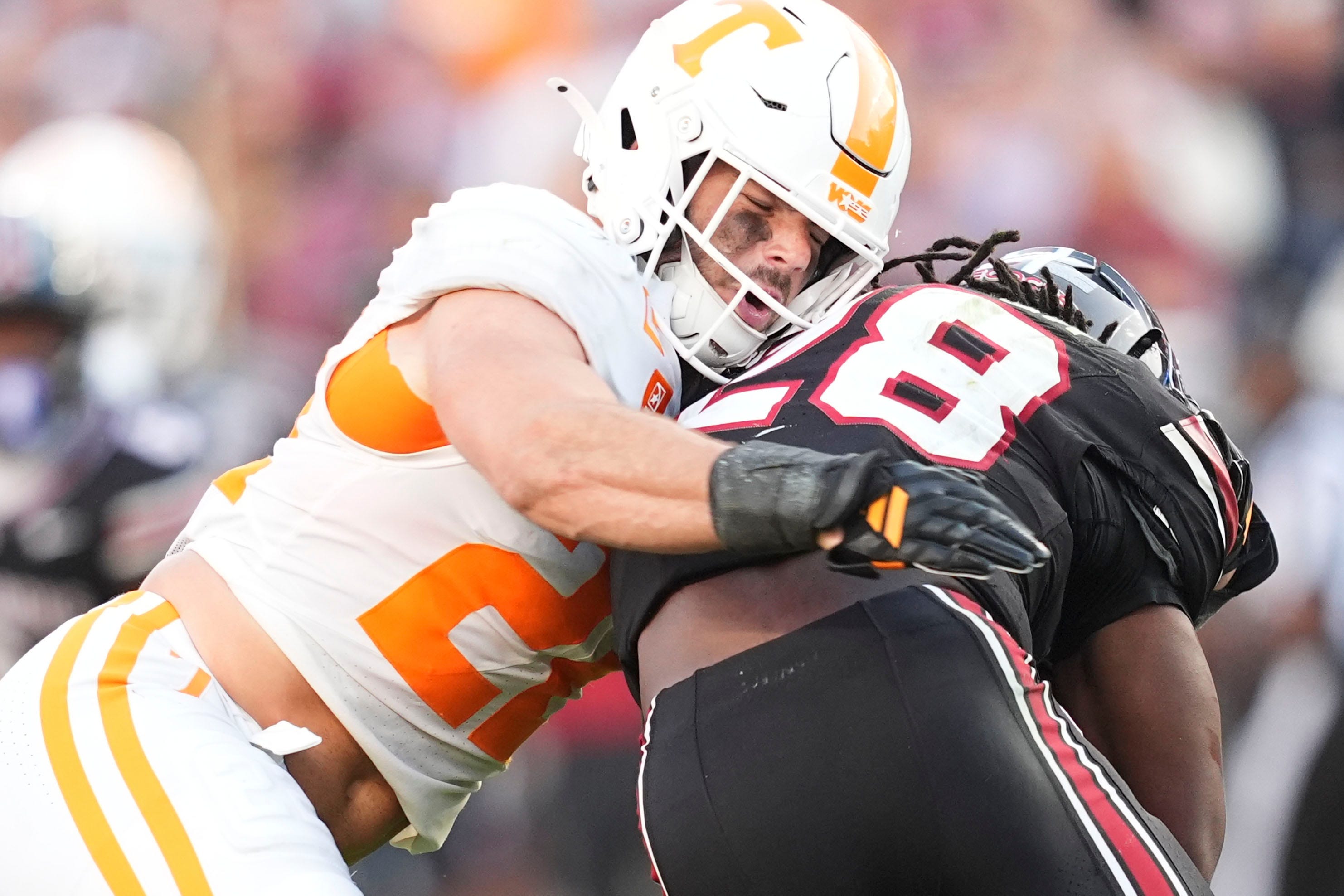 Tennessee player appears to throw punch during chaotic South Carolina ...