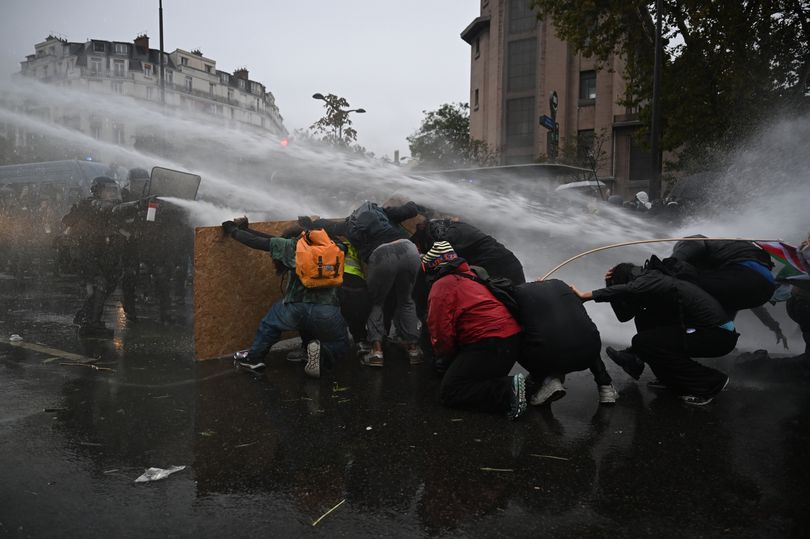 France riots: Fresh night of chaos as protesters hurl fireworks at ...