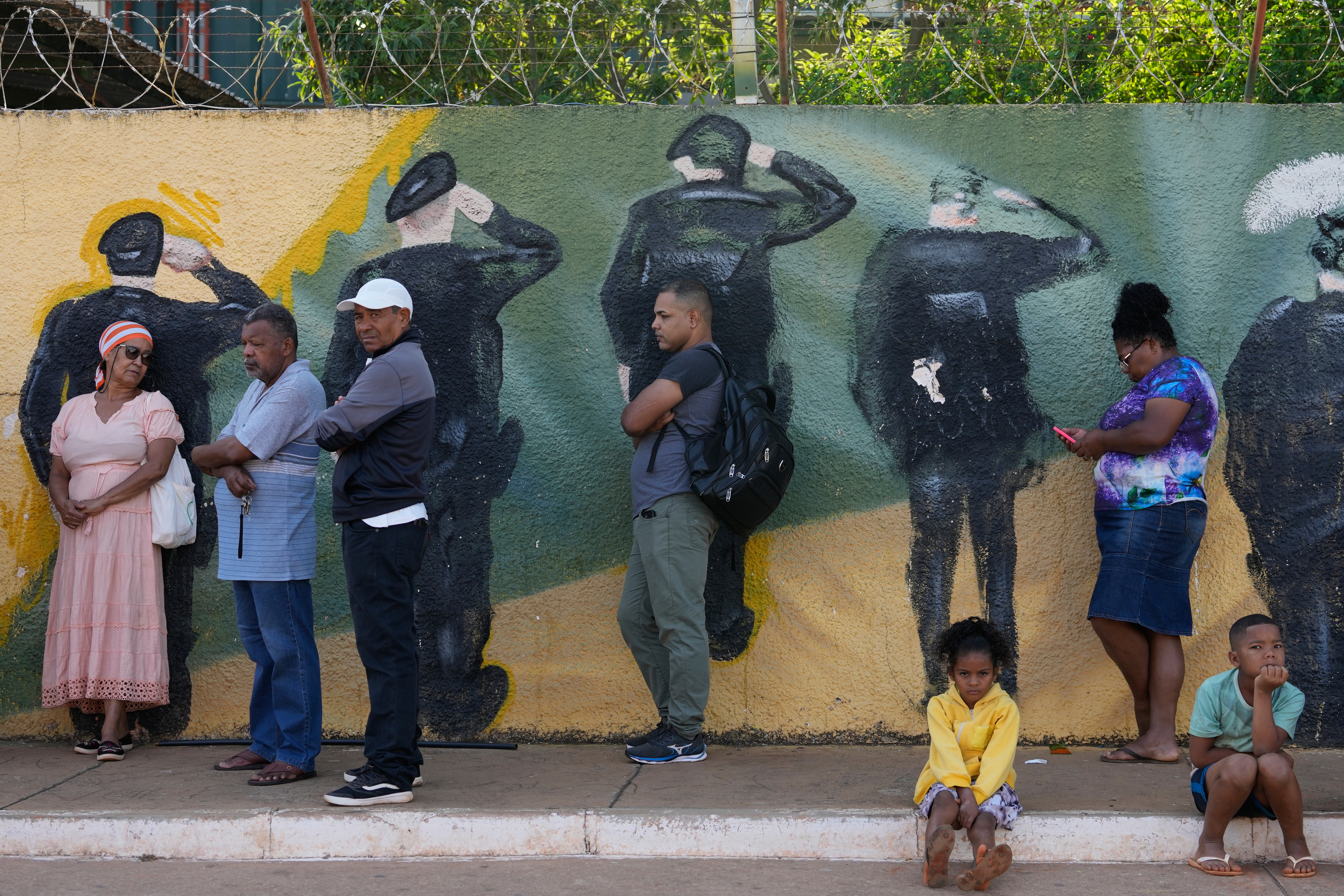 Brazil resumes vote counting after last-minute extension of polling ...