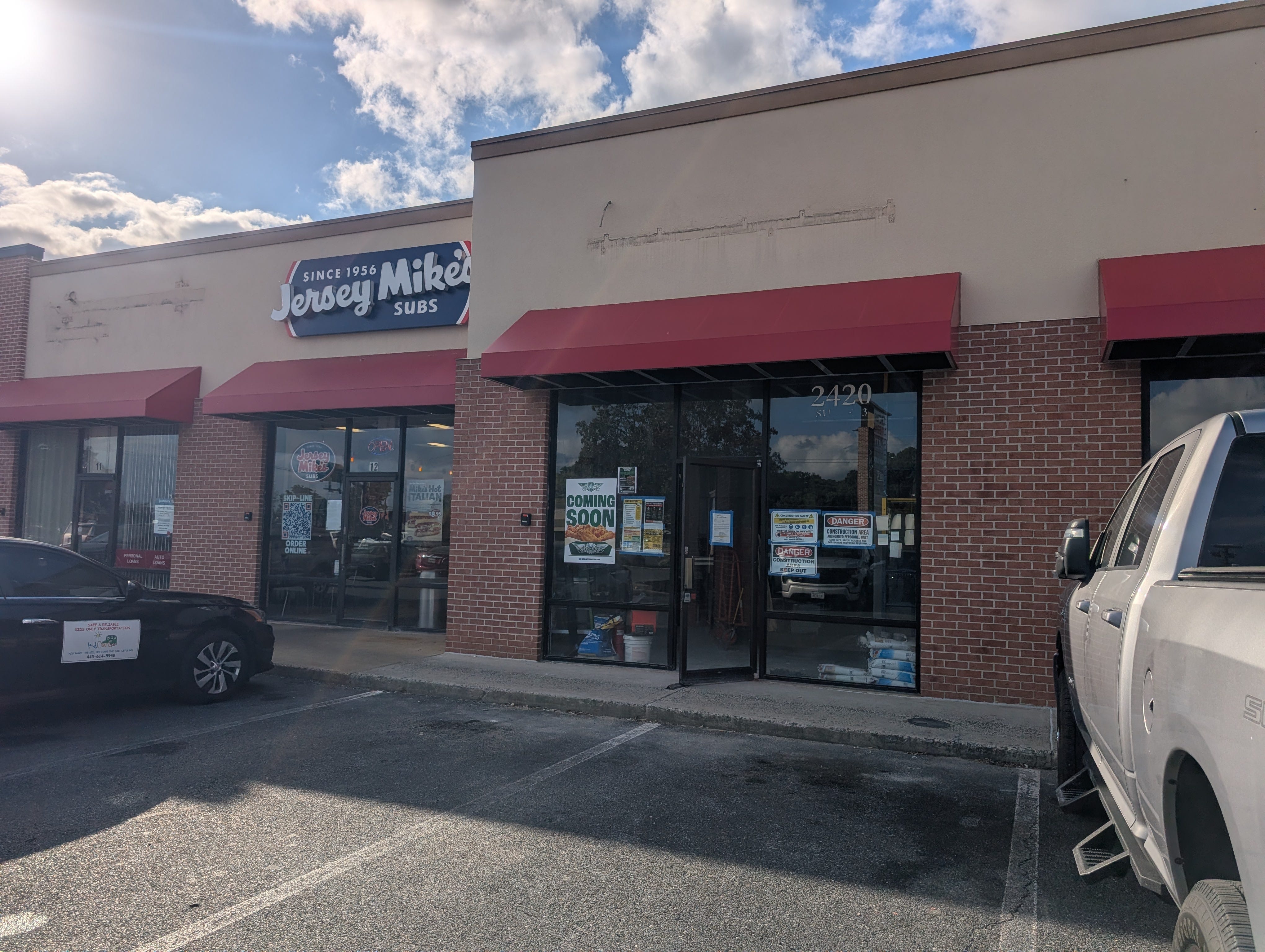 Fast Hand Sign Fast-casual restaurant Wingstop is coming soon to Salisbury, Maryland - AOL