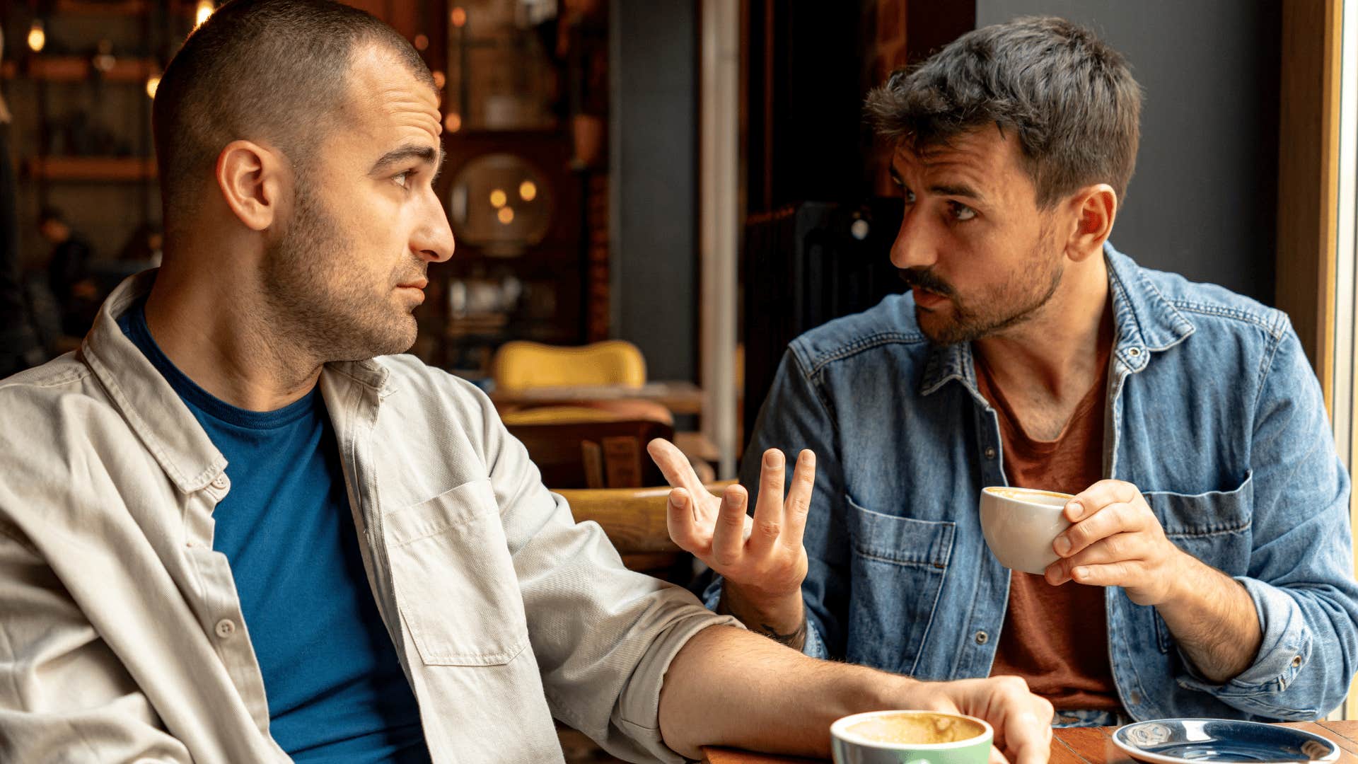 Highly Suspicious People Who Don't Trust Anyone Often Complain About 8 ...