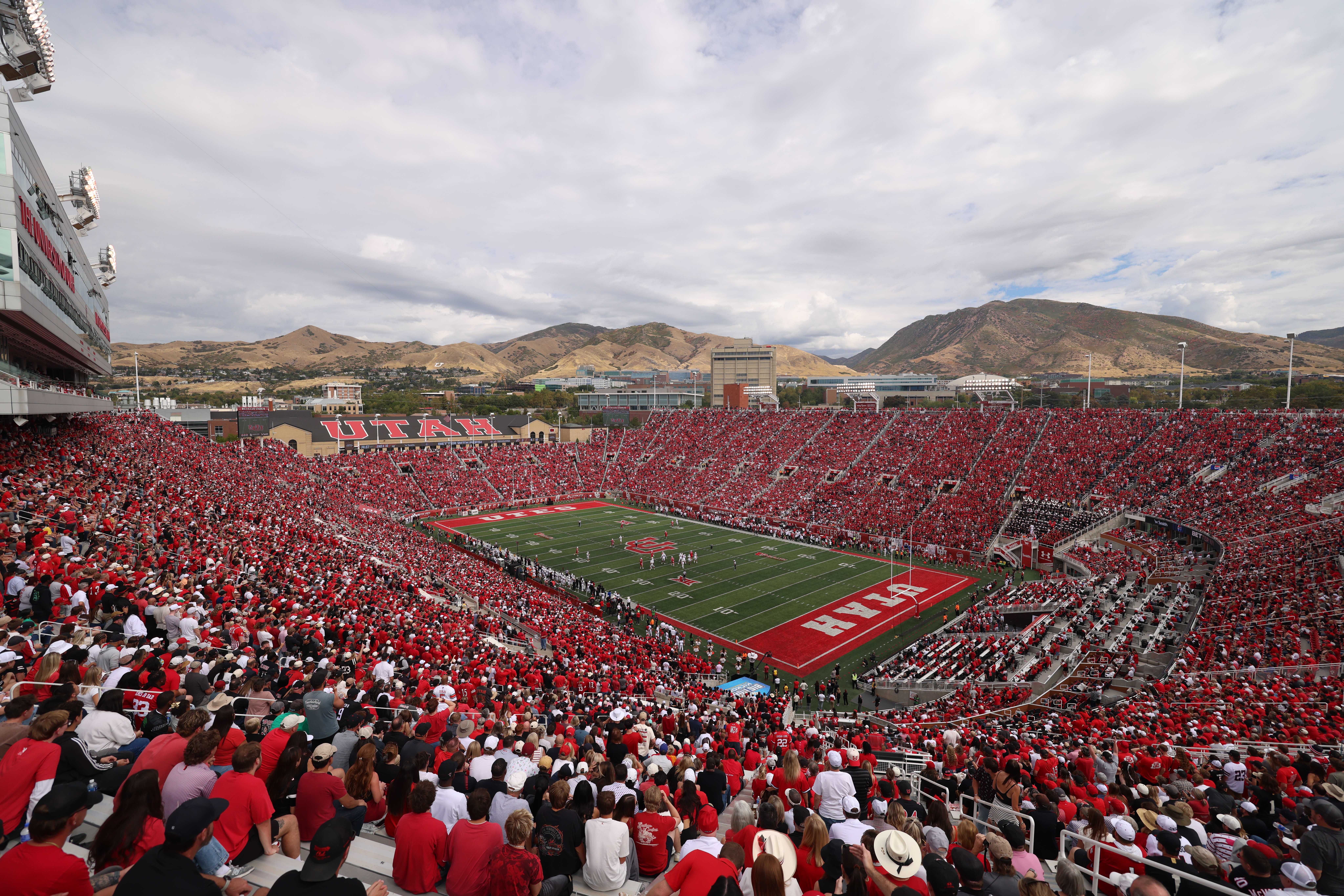 Utah-BYU gets stunning kickoff time for Holy War. Fans aren’t happy - AOL