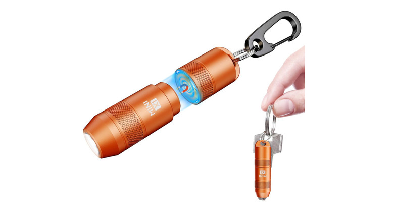 5 USB-C Keychain Gadgets With A Rechargeable Battery - AOL