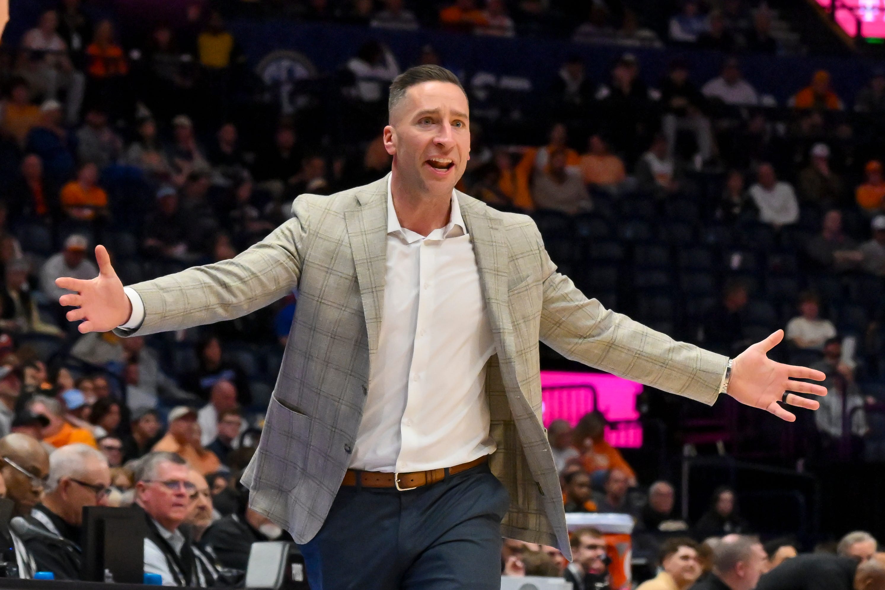 Mantas Rubštavičius will not play for Auburn, Tigers fire GM