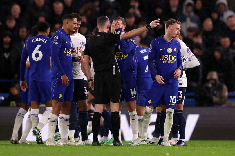 Cole Palmer and Chelsea team-mate 'lost it' as Xabi Alonso handed ...