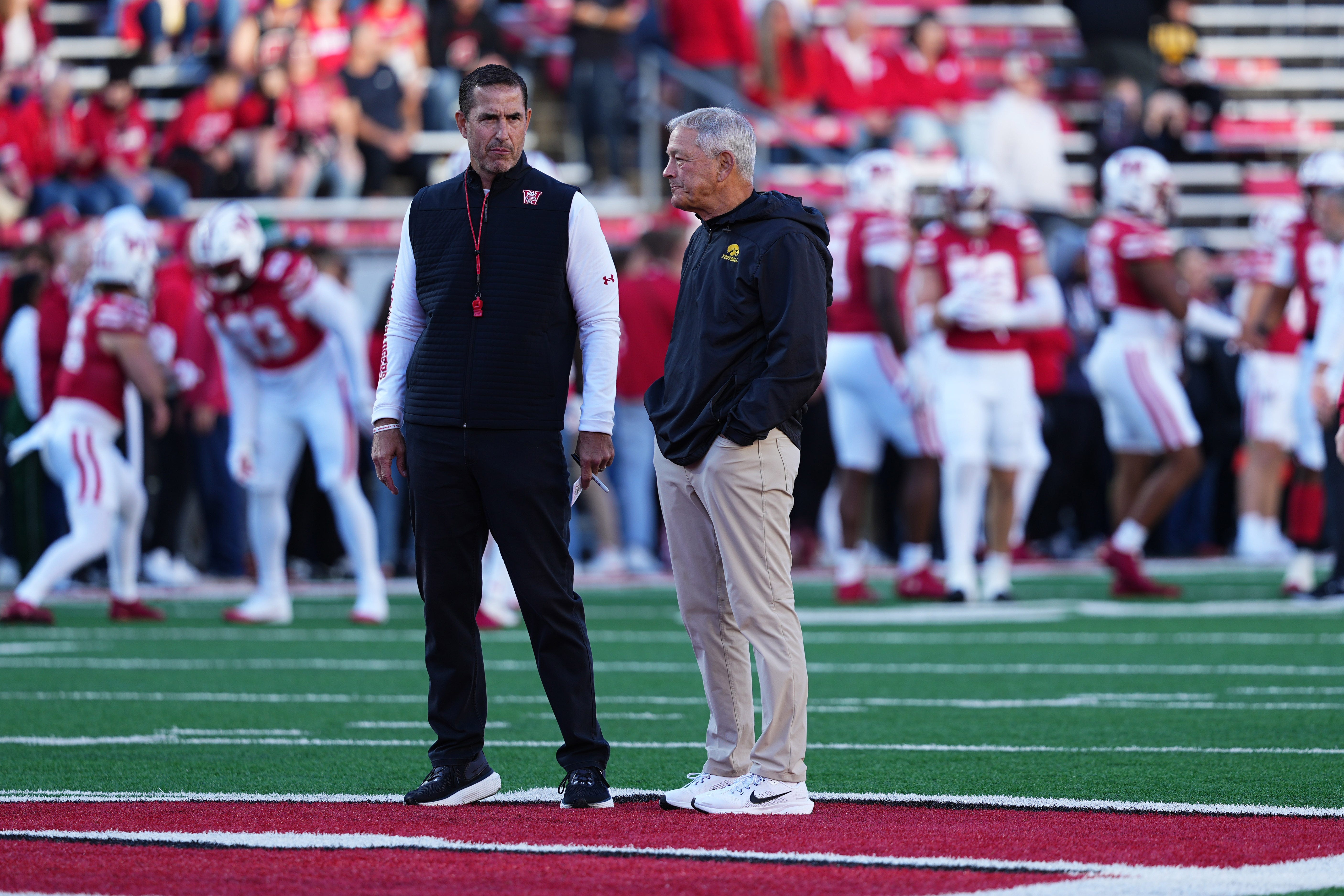 Wisconsin football depth chart vs. No. 24 Iowa at Kinnick Stadium on Oct. 31