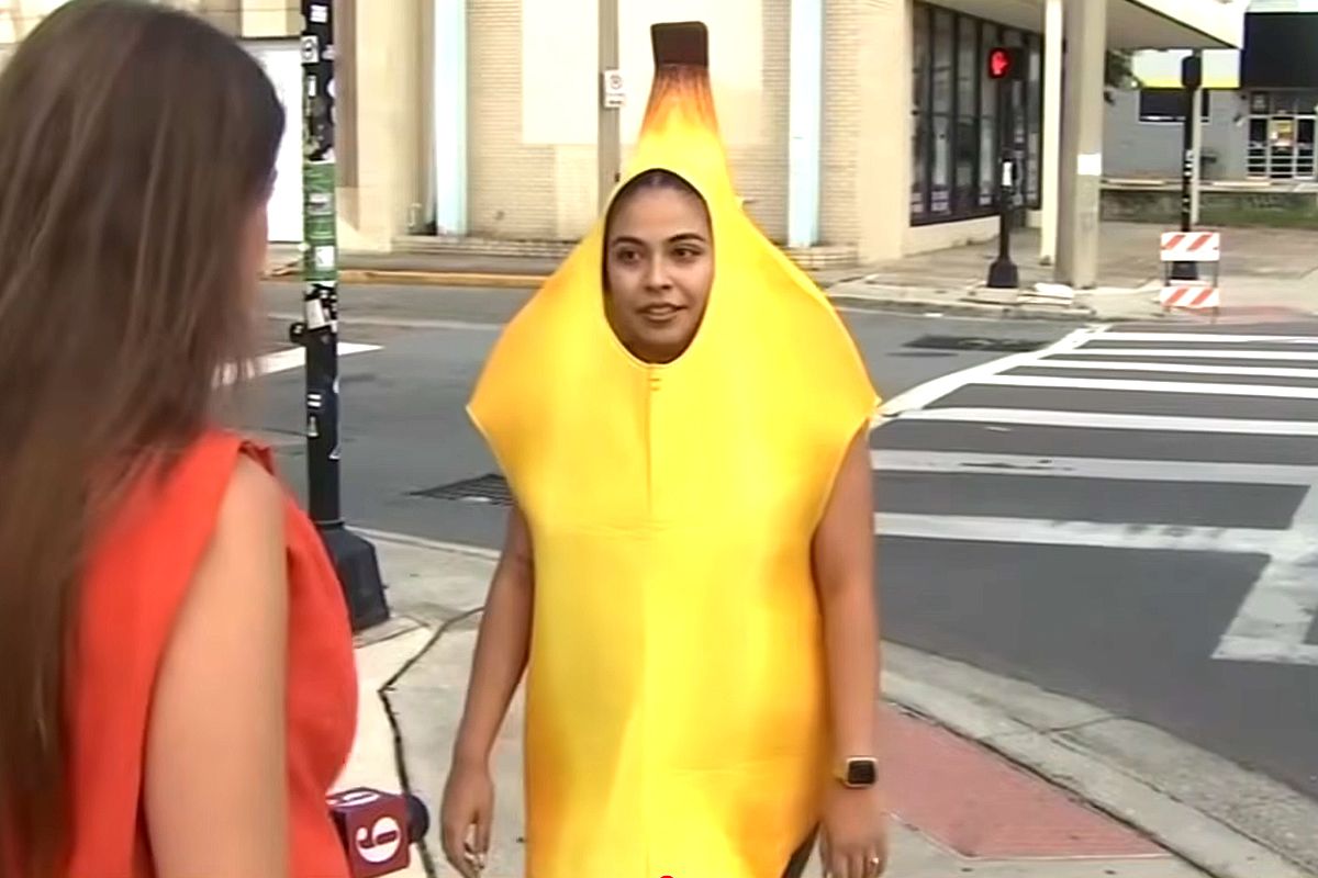 Woman in Banana Costume Slips into Action After Stumbling Upon Car ...