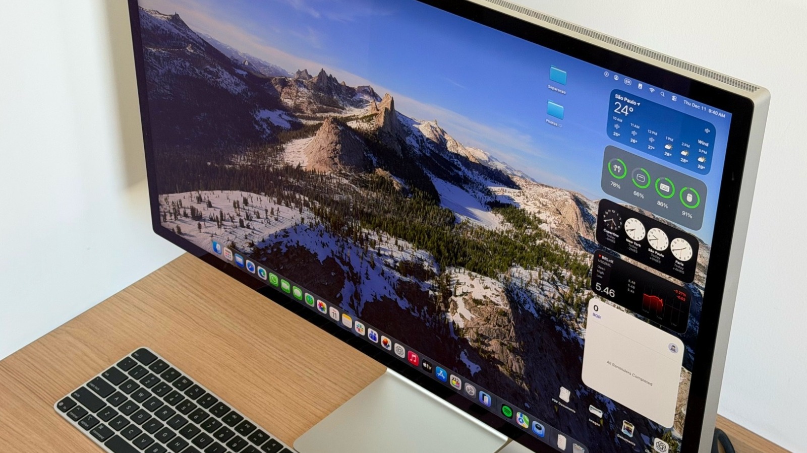 5 Cheaper Alternatives To The Apple Studio Display For Mac Users - AOL