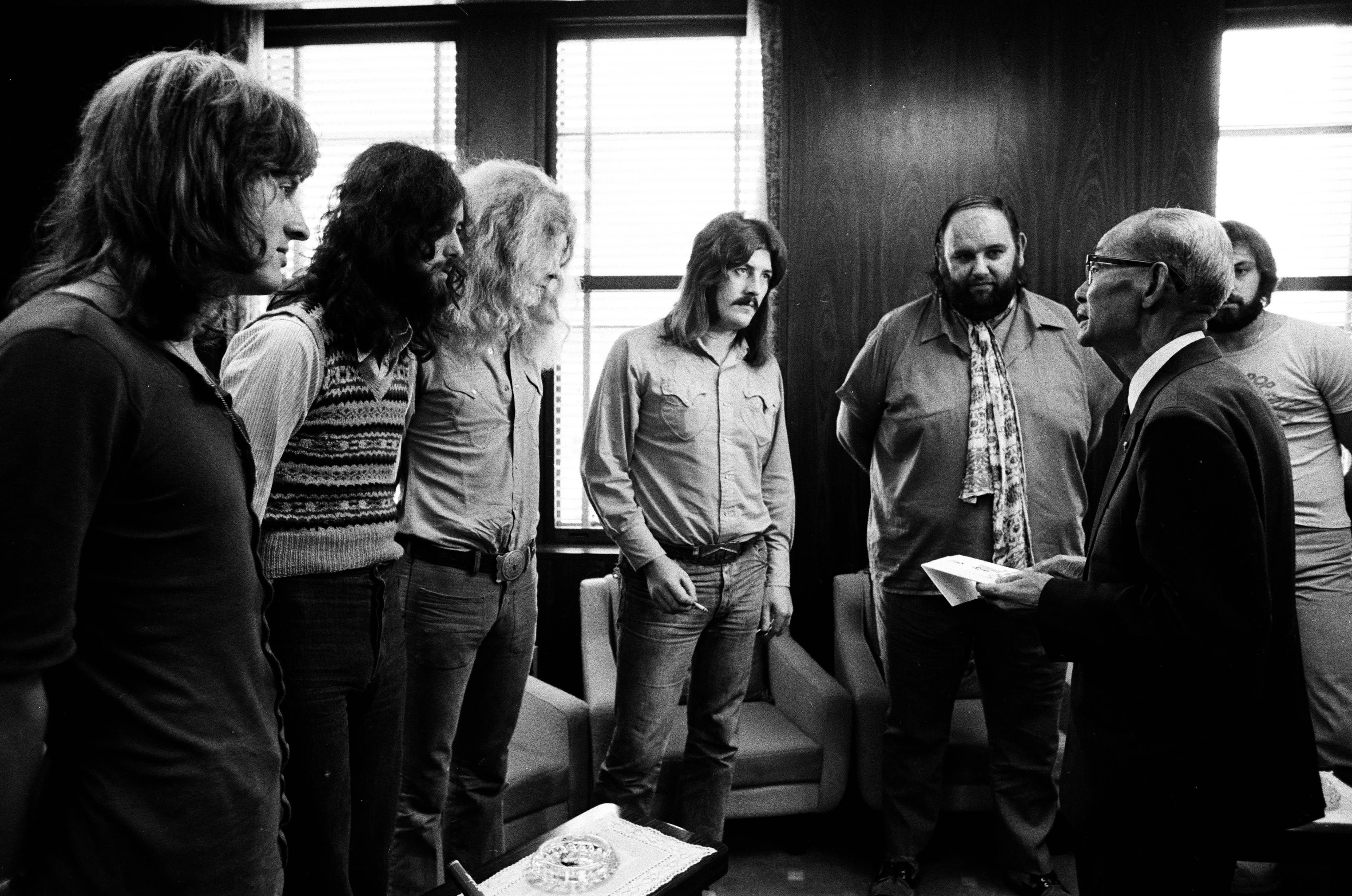 The One Led Zeppelin Song They Stopped Playing for a Very Specific ...
