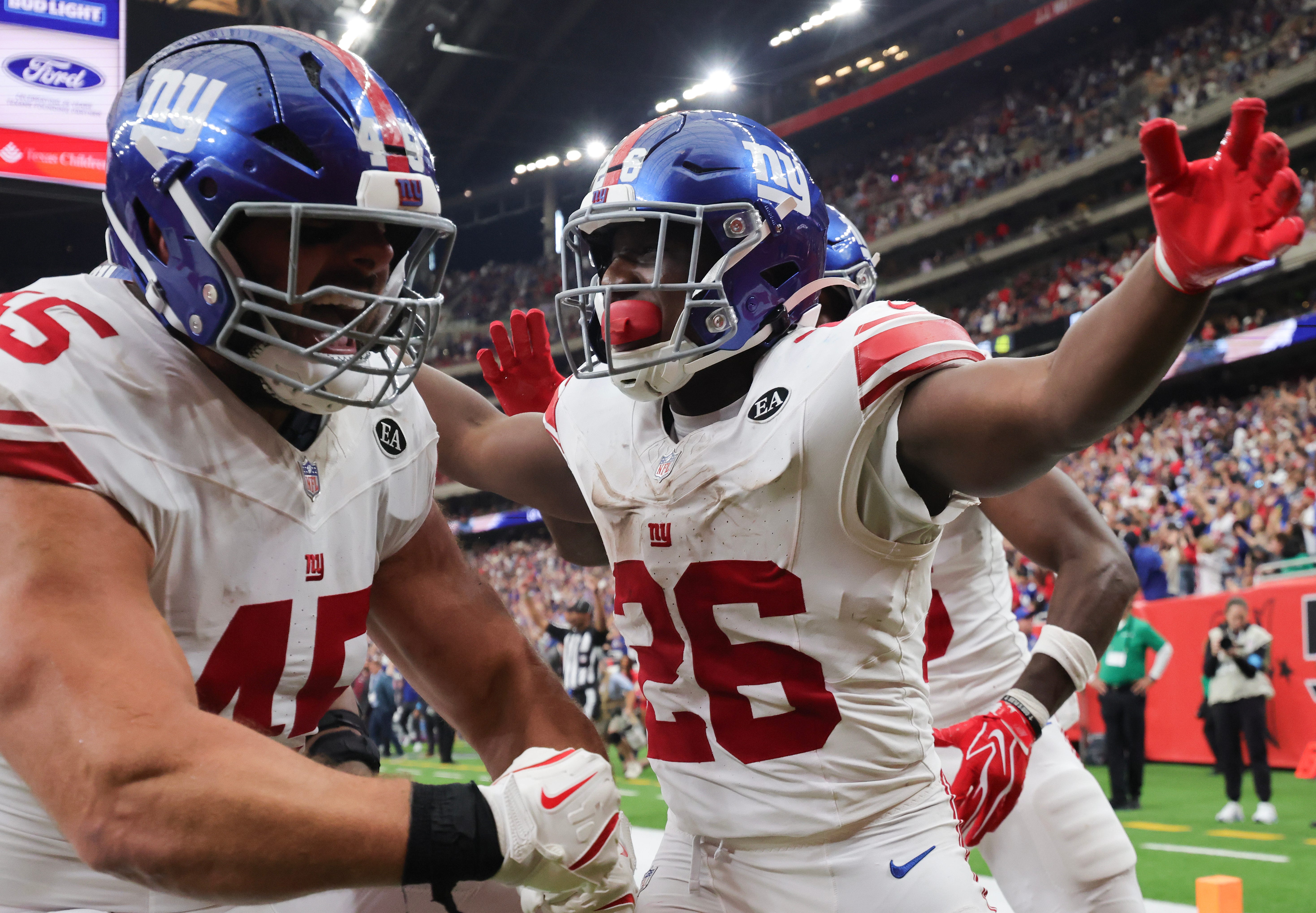 New York Giants roast experts, Vegas after Week 7 win vs. Texans