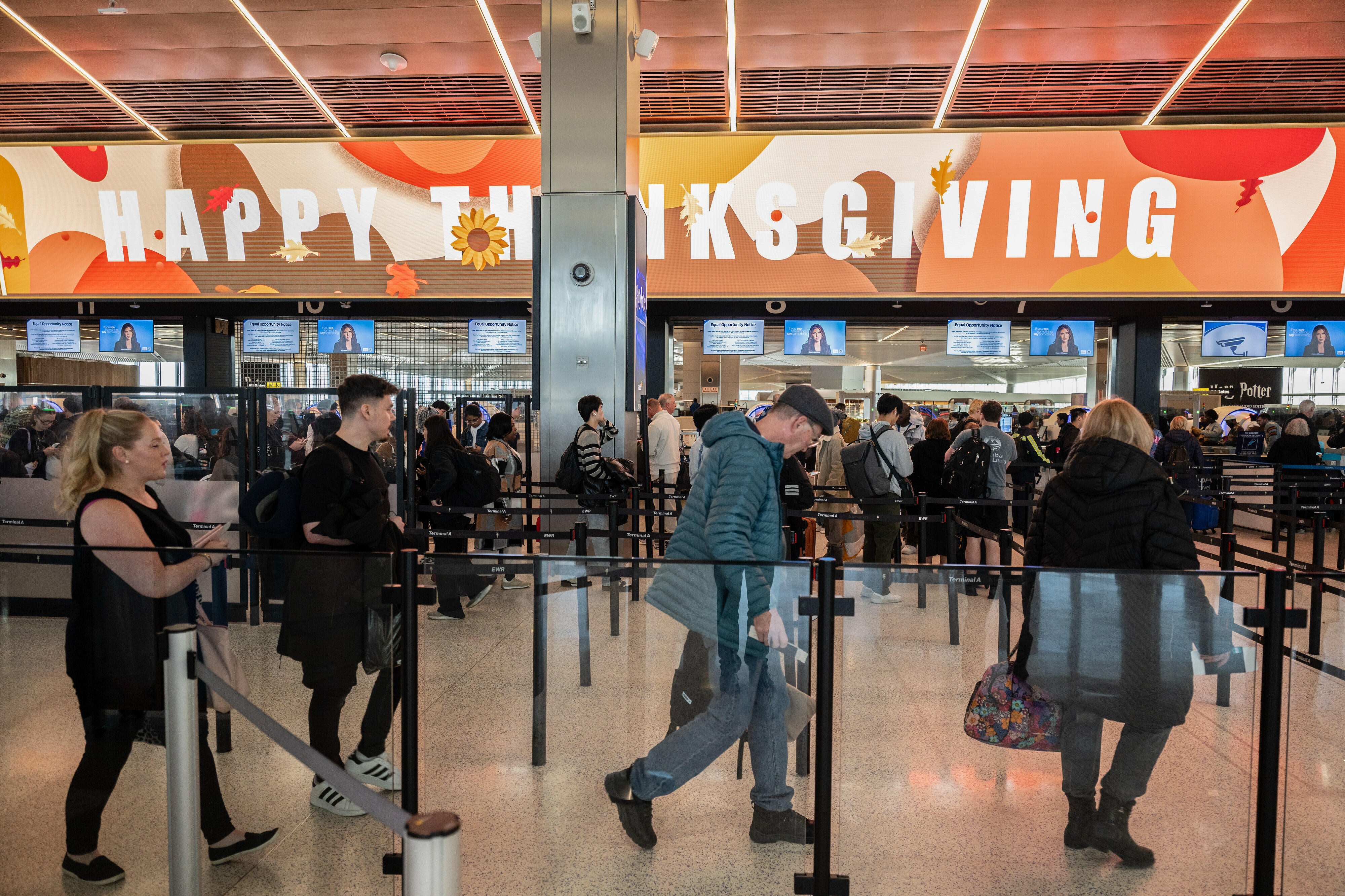 High airfares are weighing on Thanksgiving travel plans this year