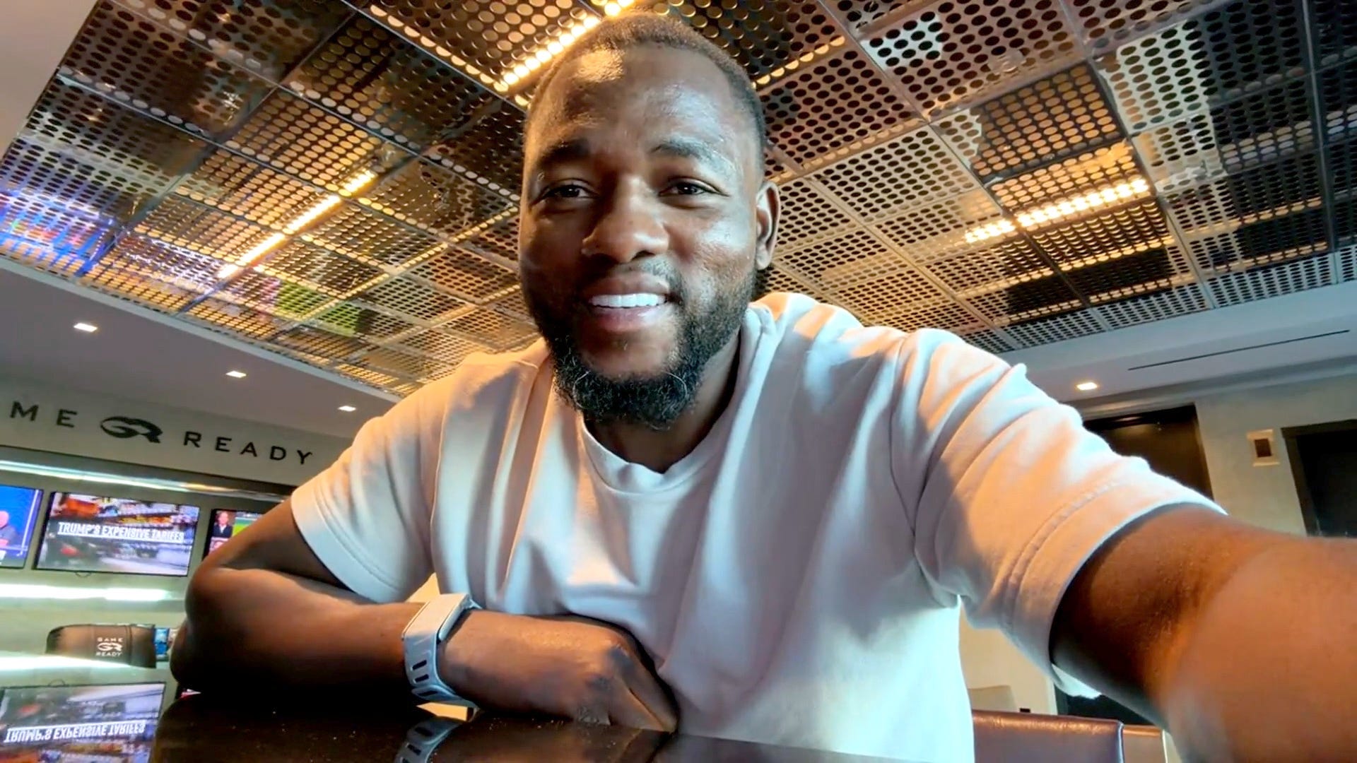 Manel Kape warns Joshua Van of having 'delusional confidence' before UFC 336