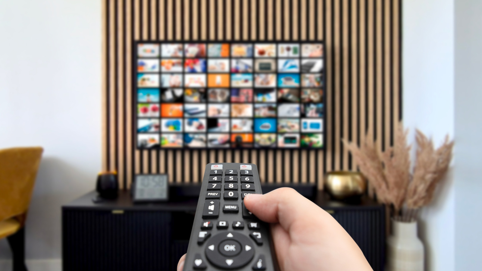Here's How Fast Your Wi-Fi Actually Needs To Be For 4K Streaming - AOL