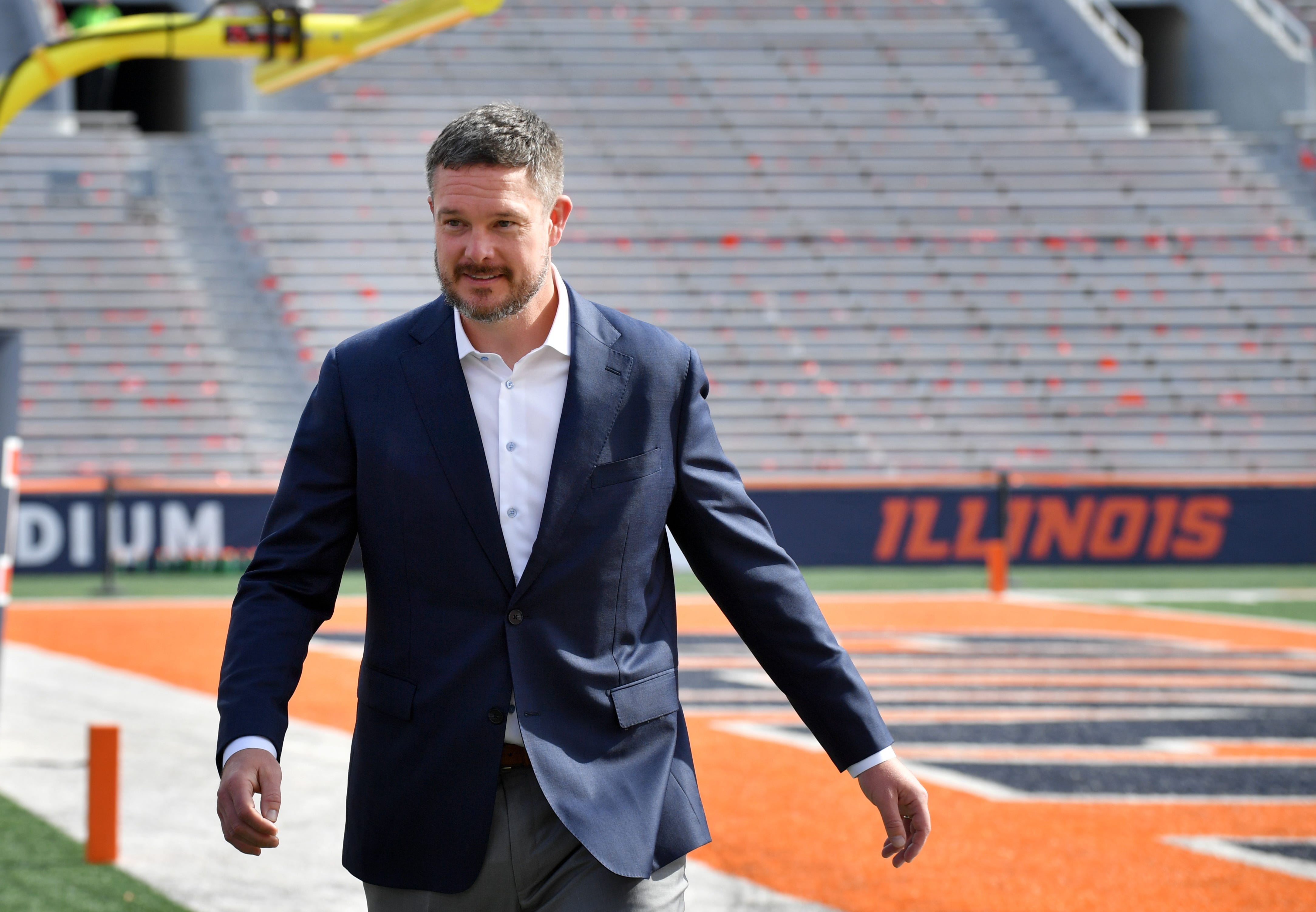 Oct 24, 2026; Champaign, Illinois, USA;  Oregon Ducks head coach Dan Lanning arrives before a game against the Illinois Fighting Illinois at Gies Memorial Stadium.  Mandatory Credit: Ron Johnson-Imagn Images
