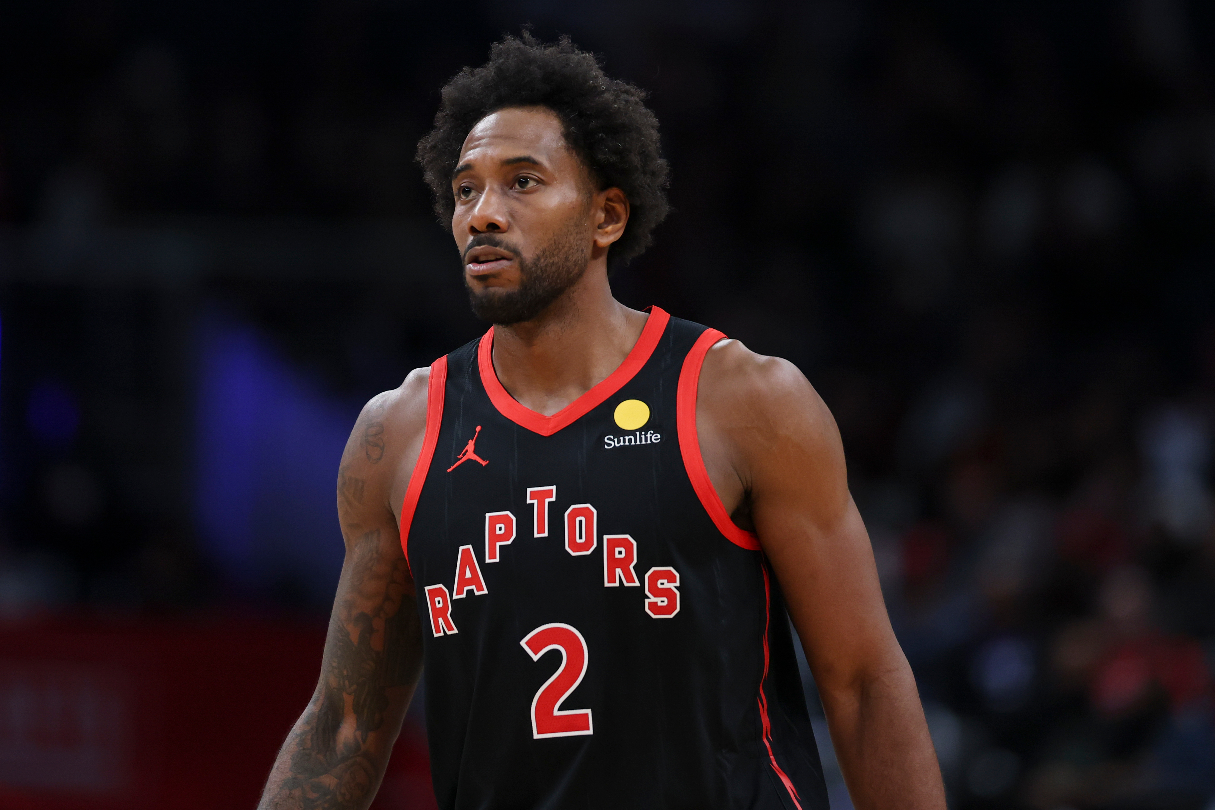 Kawhi Leonard will be out at least 1 week because of swelling in left knee, Raptors say