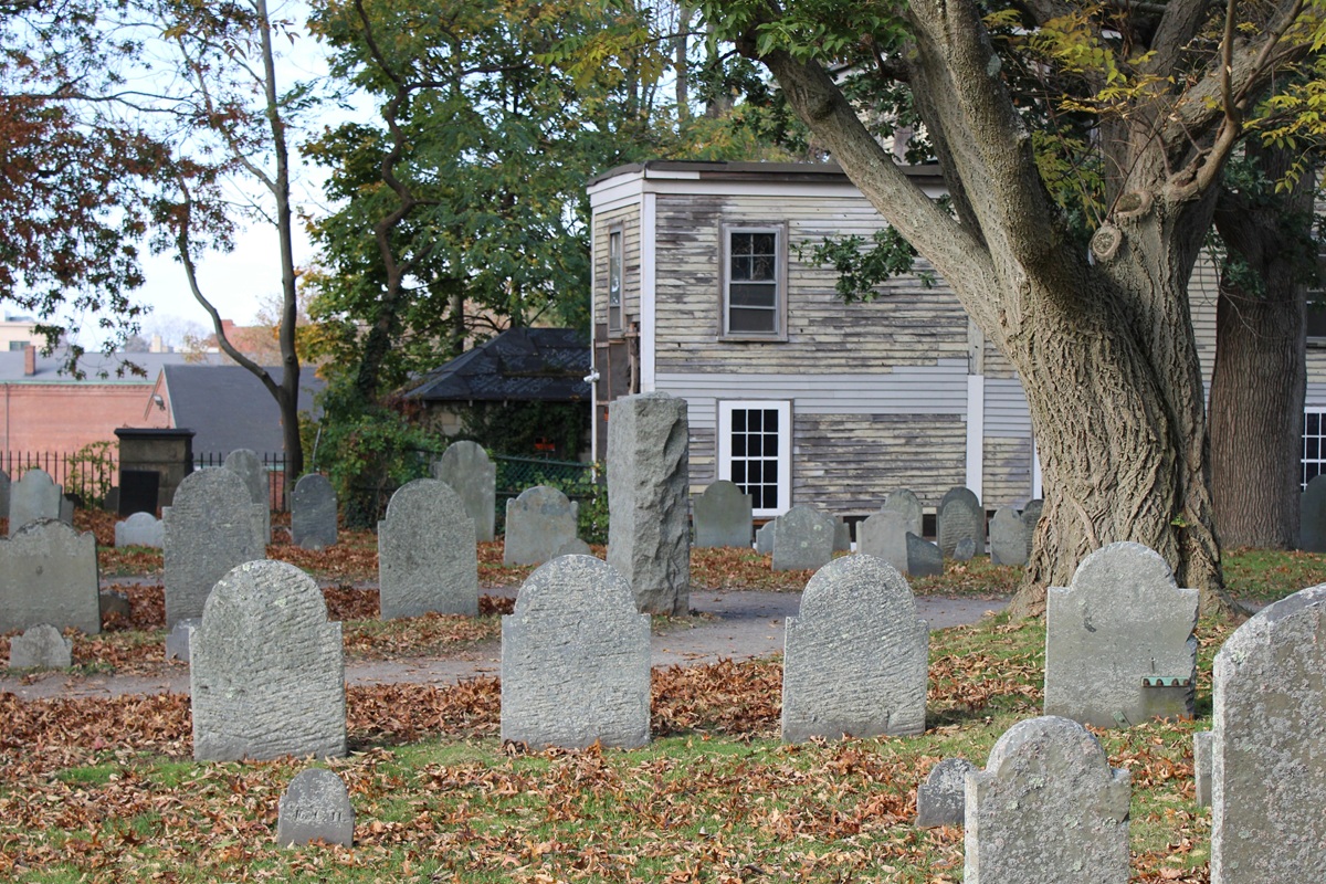 6 Halloween Getaways Where the Guests Aren't All Alive