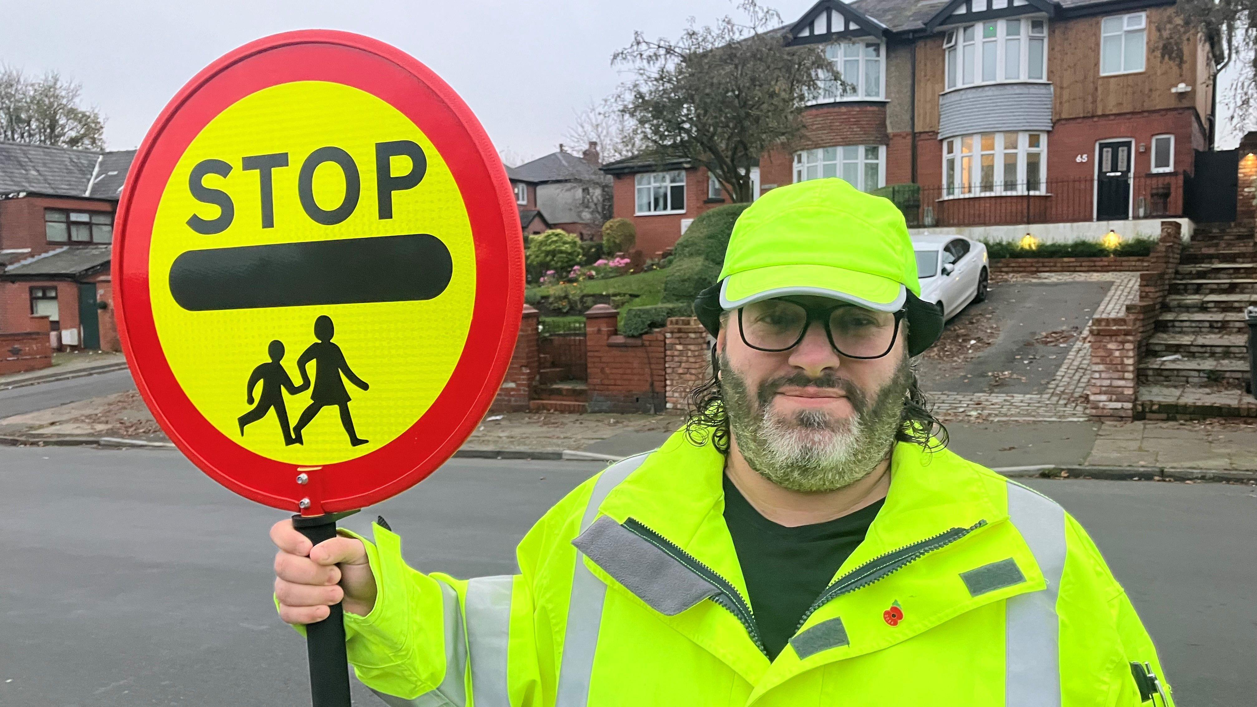 Car and moped seized after drivers ignore lollipop man