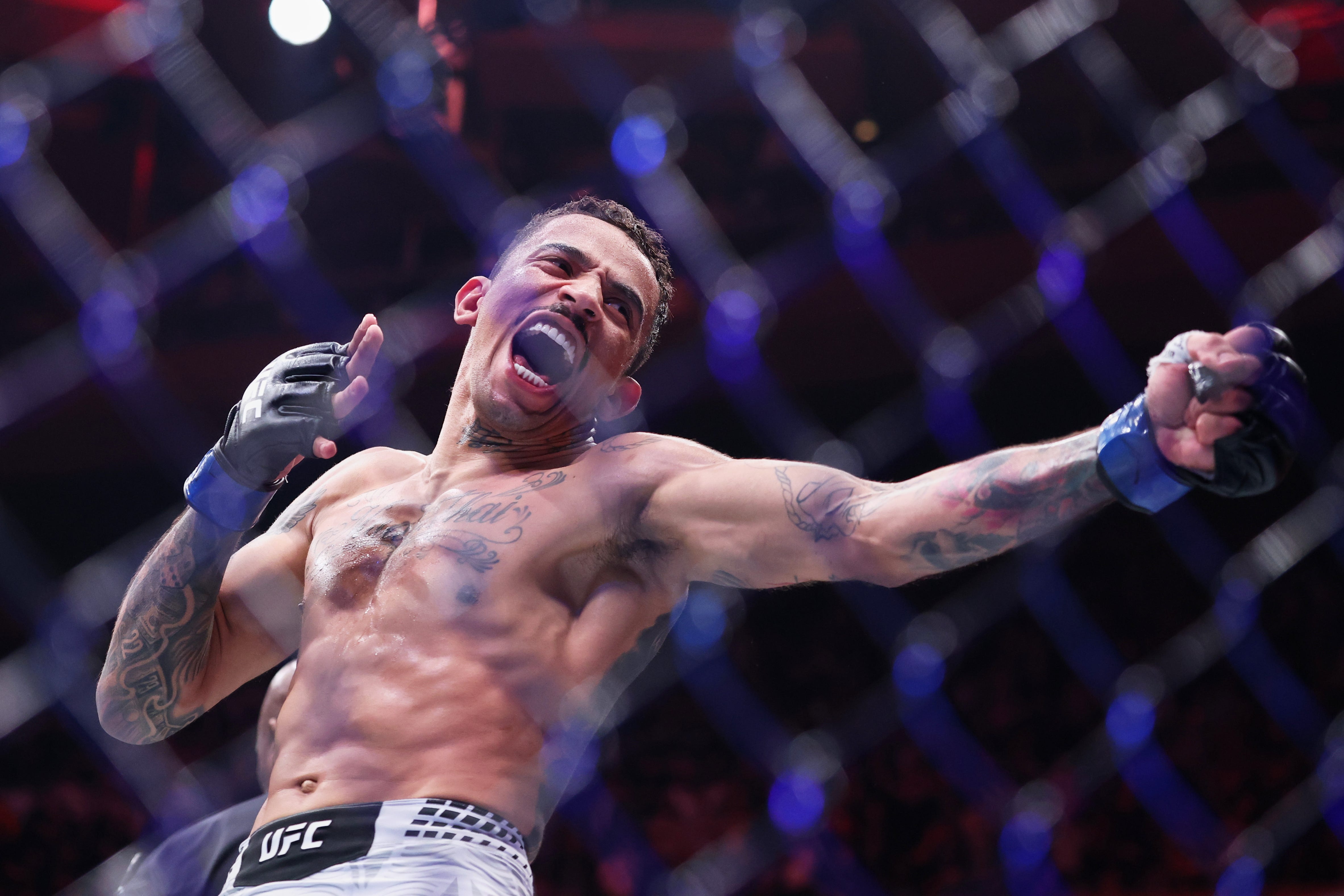 Carlos Prates claps back at Islam Makhachev's manager with cold response: 'Mark my words'