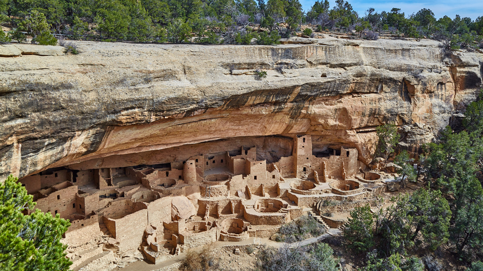 The 'Gateway To Mesa Verde' Is A Quiet Artsy Colorado Mountain Town With Cozy Coffee Houses