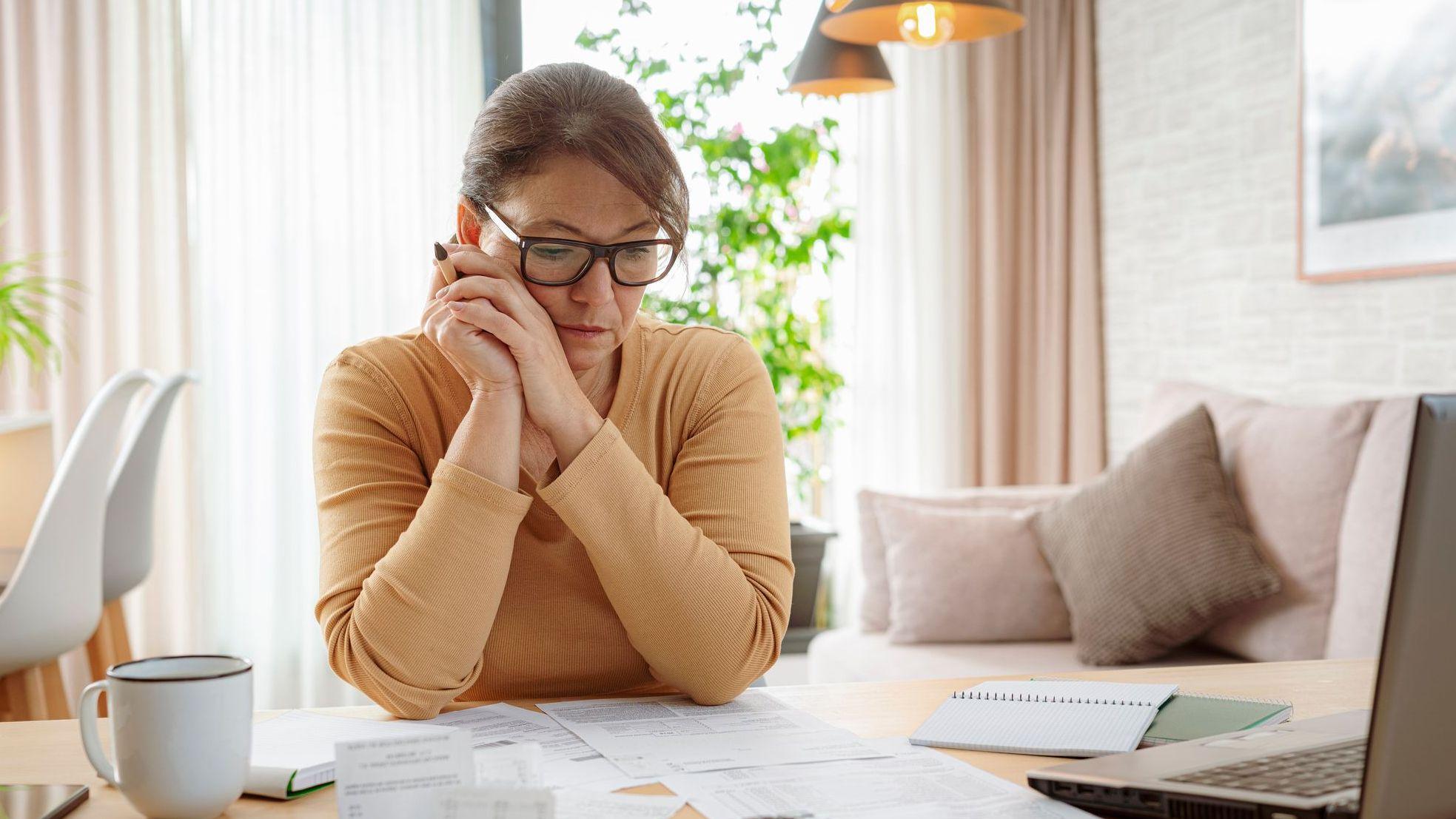 Cash grants for groups helping with money and debt
