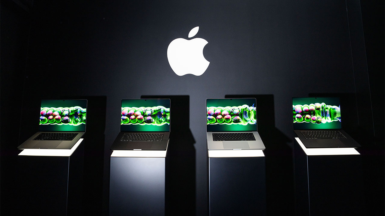 Apple breaks with longtime MacBook policy, introduces touchscreen ...