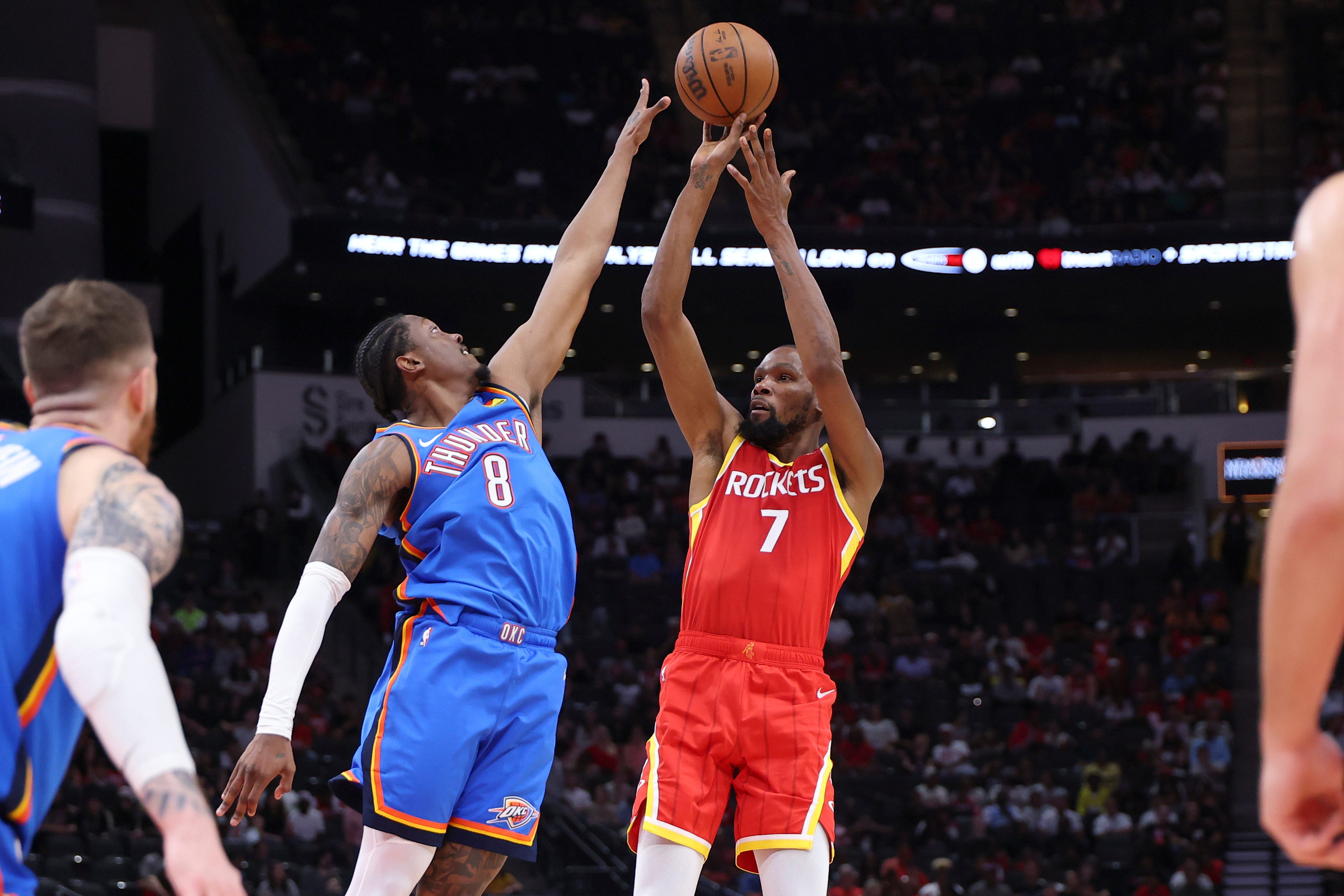 Kevin Durant wraps arms around Jalen Williams, Cason Wallace: 'This is a brotherhood'