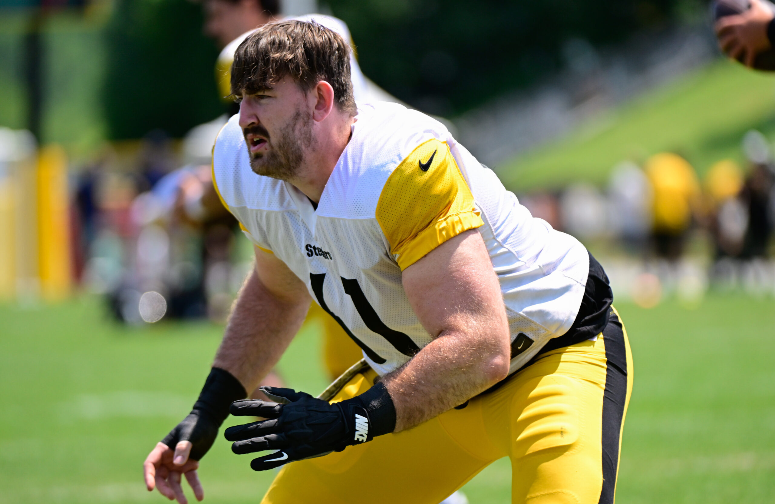 AFC Team Takes Close Look at Former Steelers Offensive Lineman