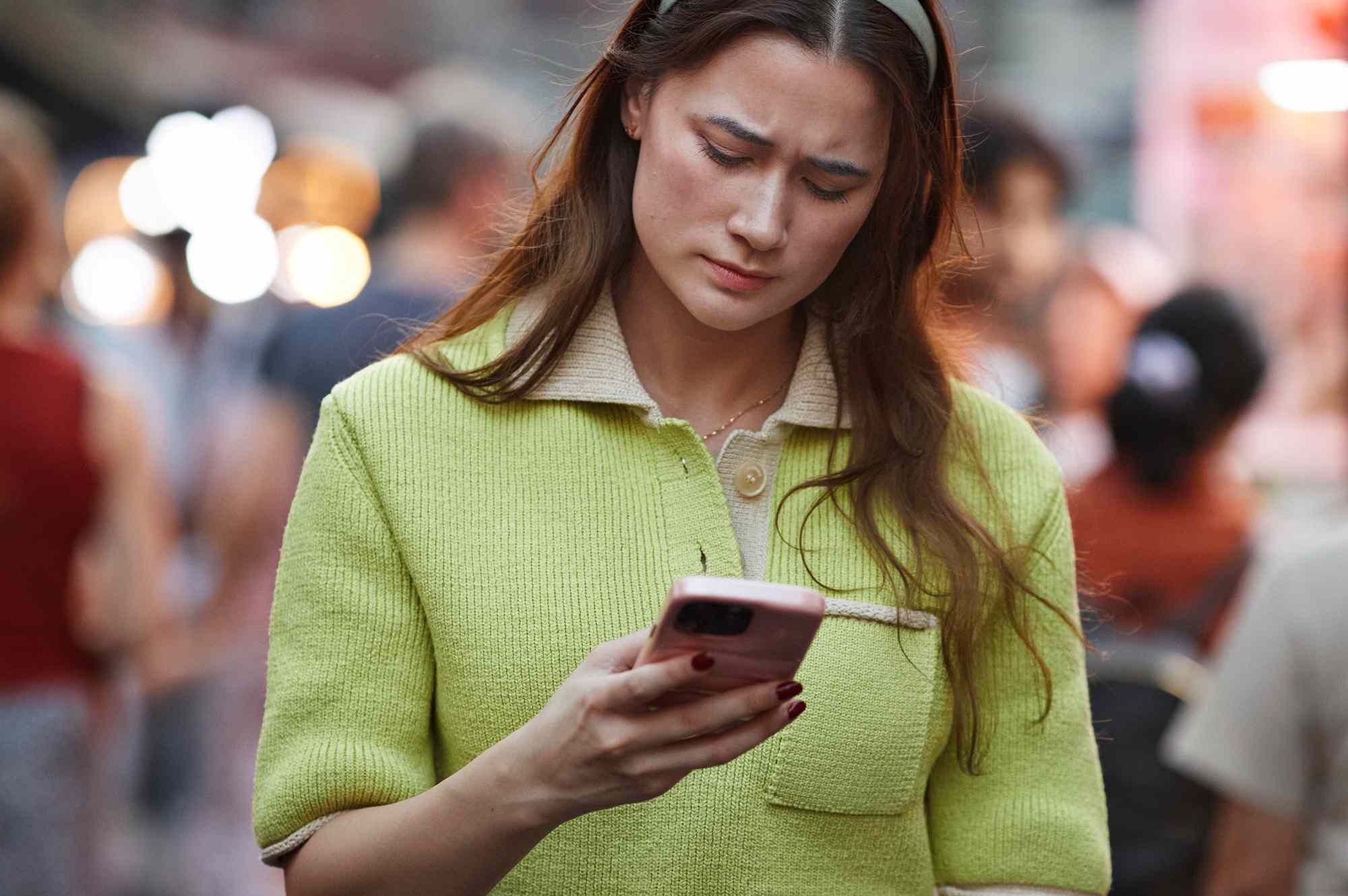 This Text Message Scam That Could Steal Traveler Credit Card Information—Here's What to Know