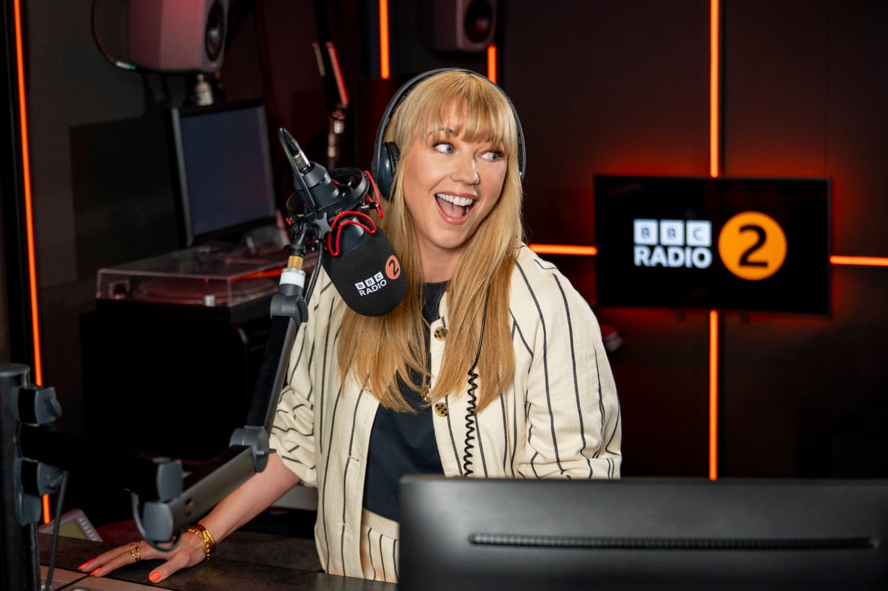The Radio 2 breakfast listening figures in first months after Scott ...