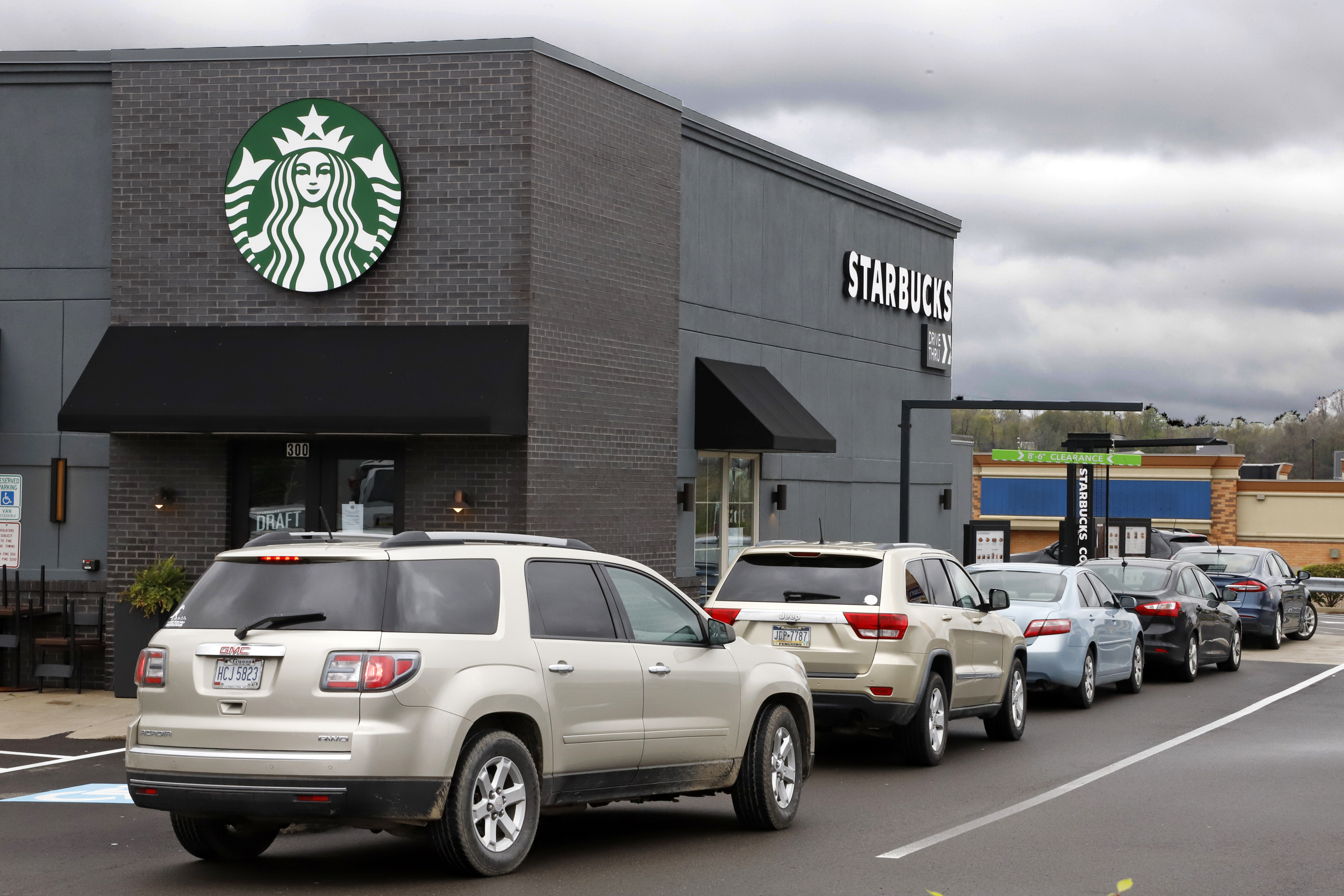 Starbucks wants to trial a 'fast pass' drive-through with AI