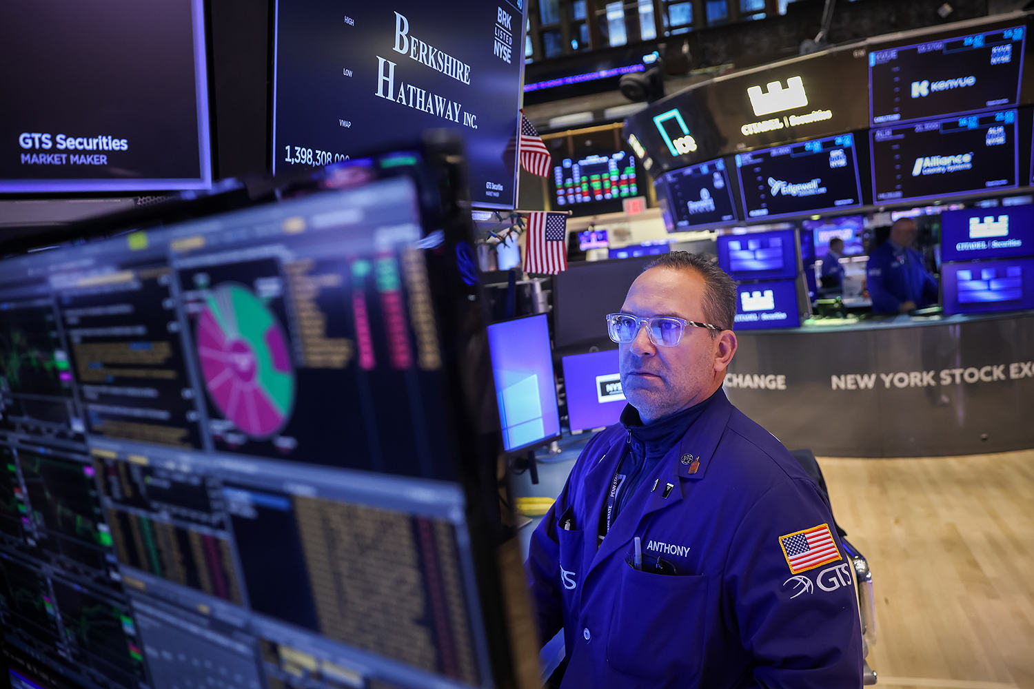 Nasdaq 100 cracks 5%, faces 2 trillion wipeout in October as AI spending fears deepen