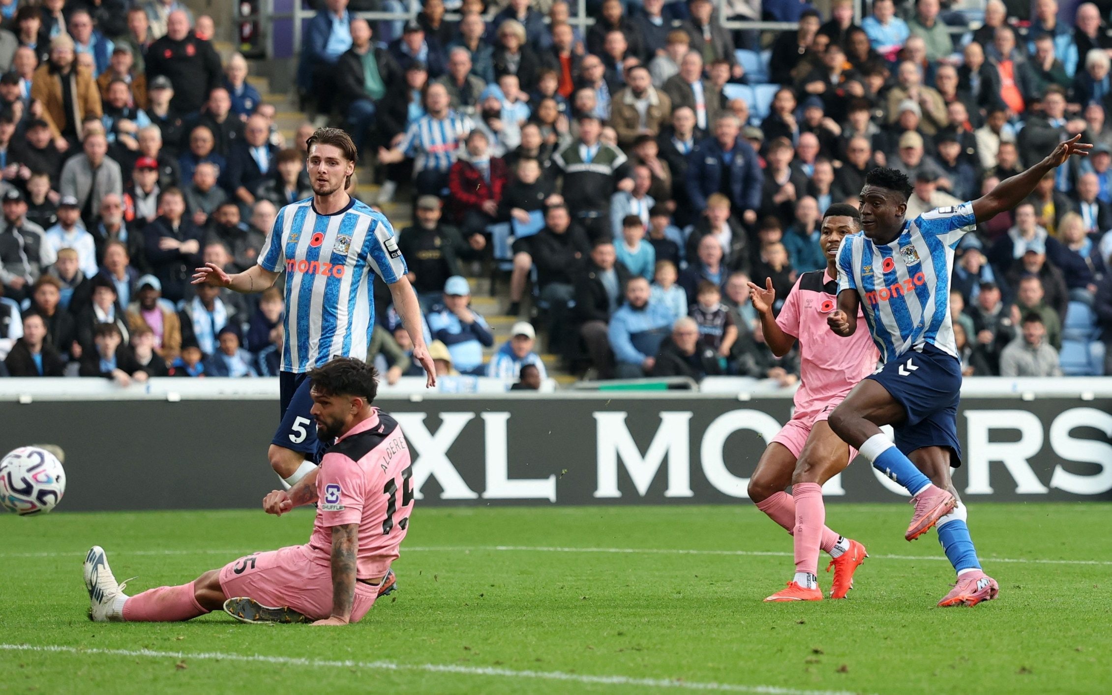 Soccer Football - Premier League - Coventry City v Sunderland - Coventry Building Society Arena, Coventry, Britain - October 31, 2026 Coventry City's Taiwo Awoniyi scores their second goal.